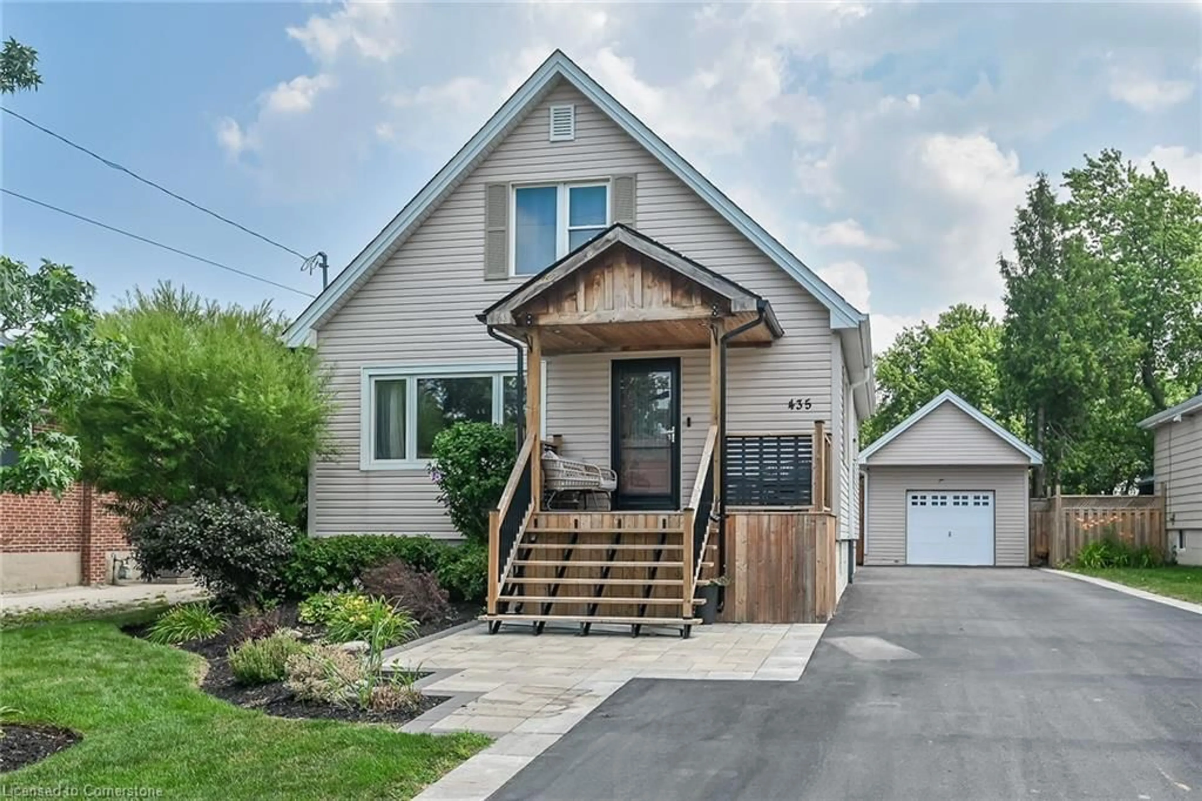 Home with brick exterior material, street for 435 East 42nd St, Hamilton Ontario L8T 3B2