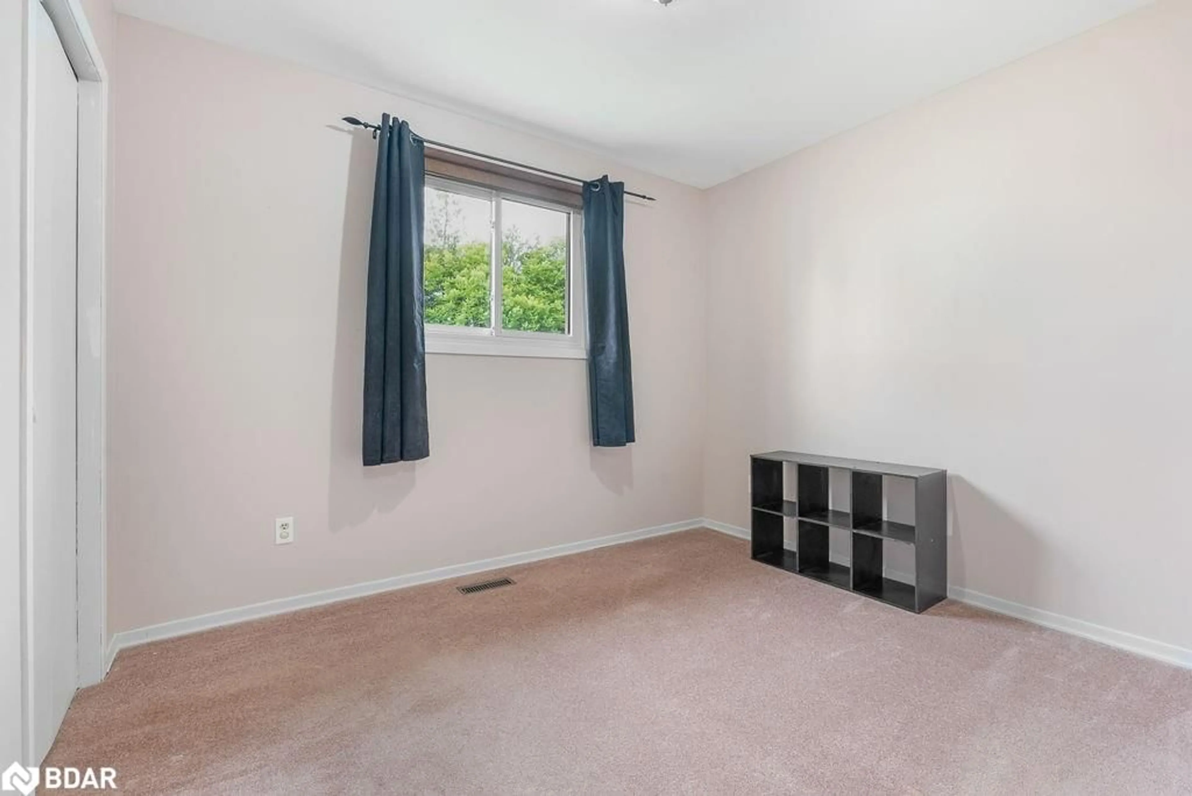 A pic of a room for 13 Mohawk Dr, Lindsay Ontario K9V 0J1