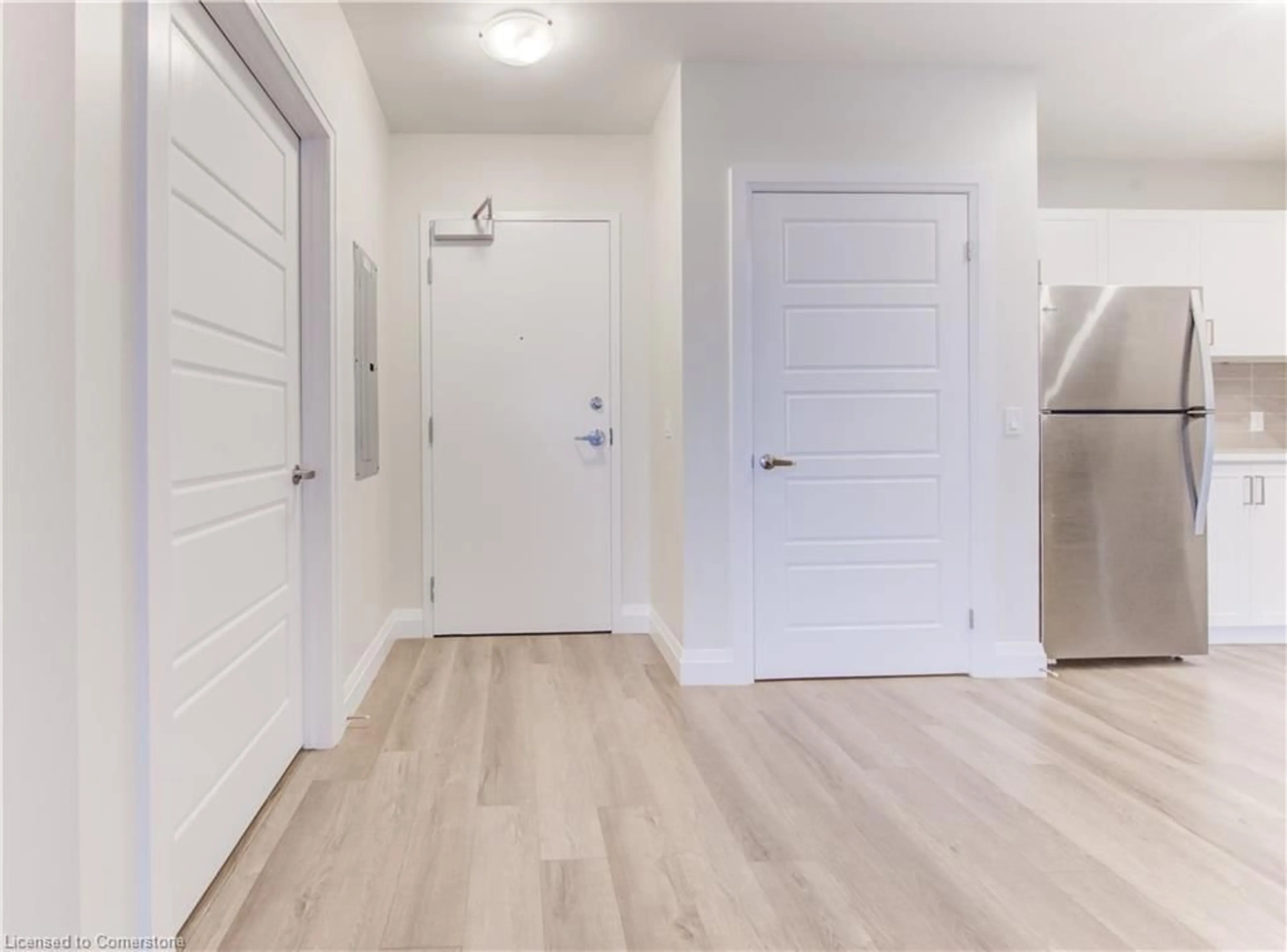 Indoor entryway for 5 Wake Robin Dr #303, Kitchener Ontario N2E 0H6