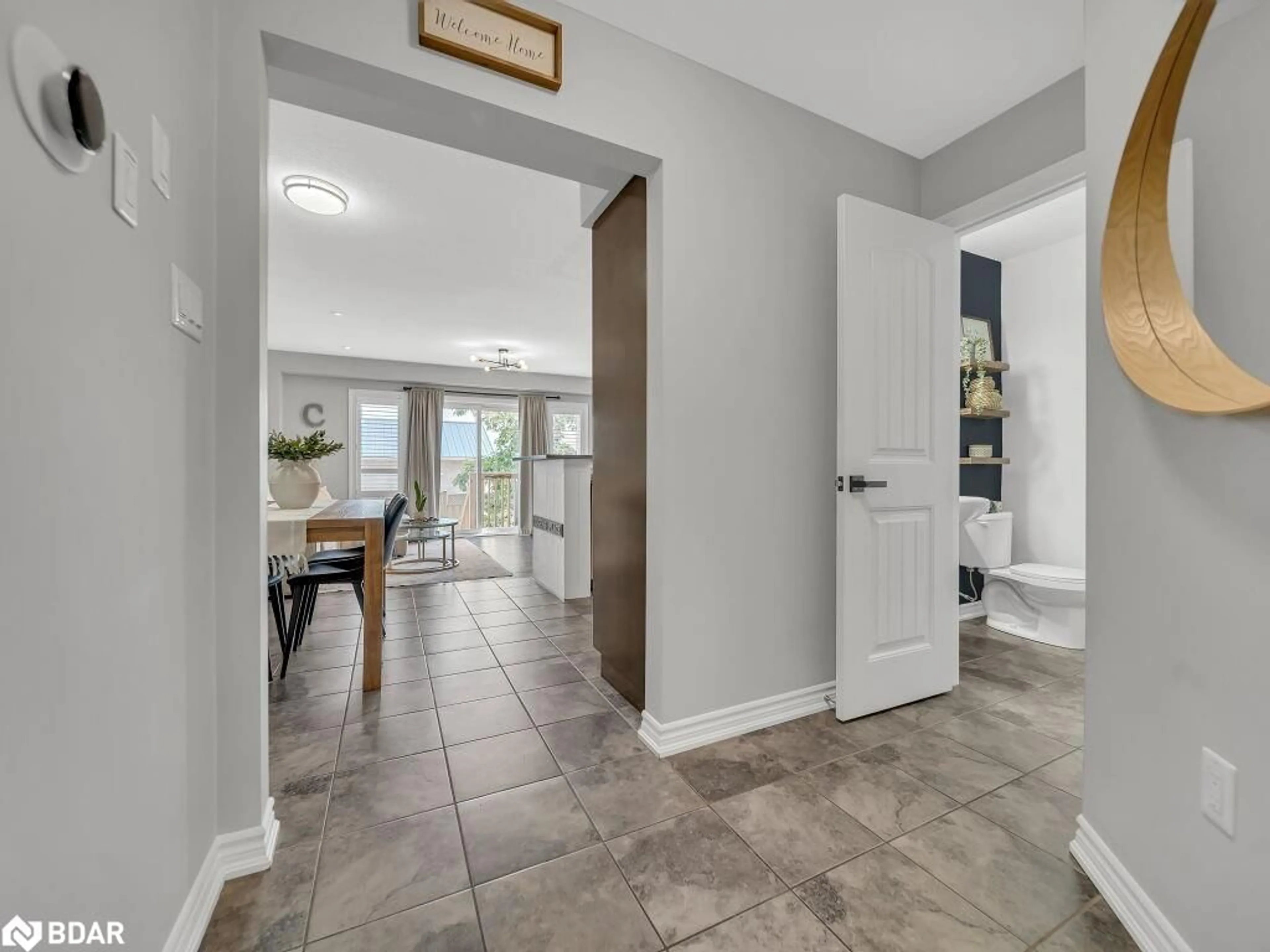 Indoor entryway for 83 Westminster Cres, Fergus Ontario N1M 0C4