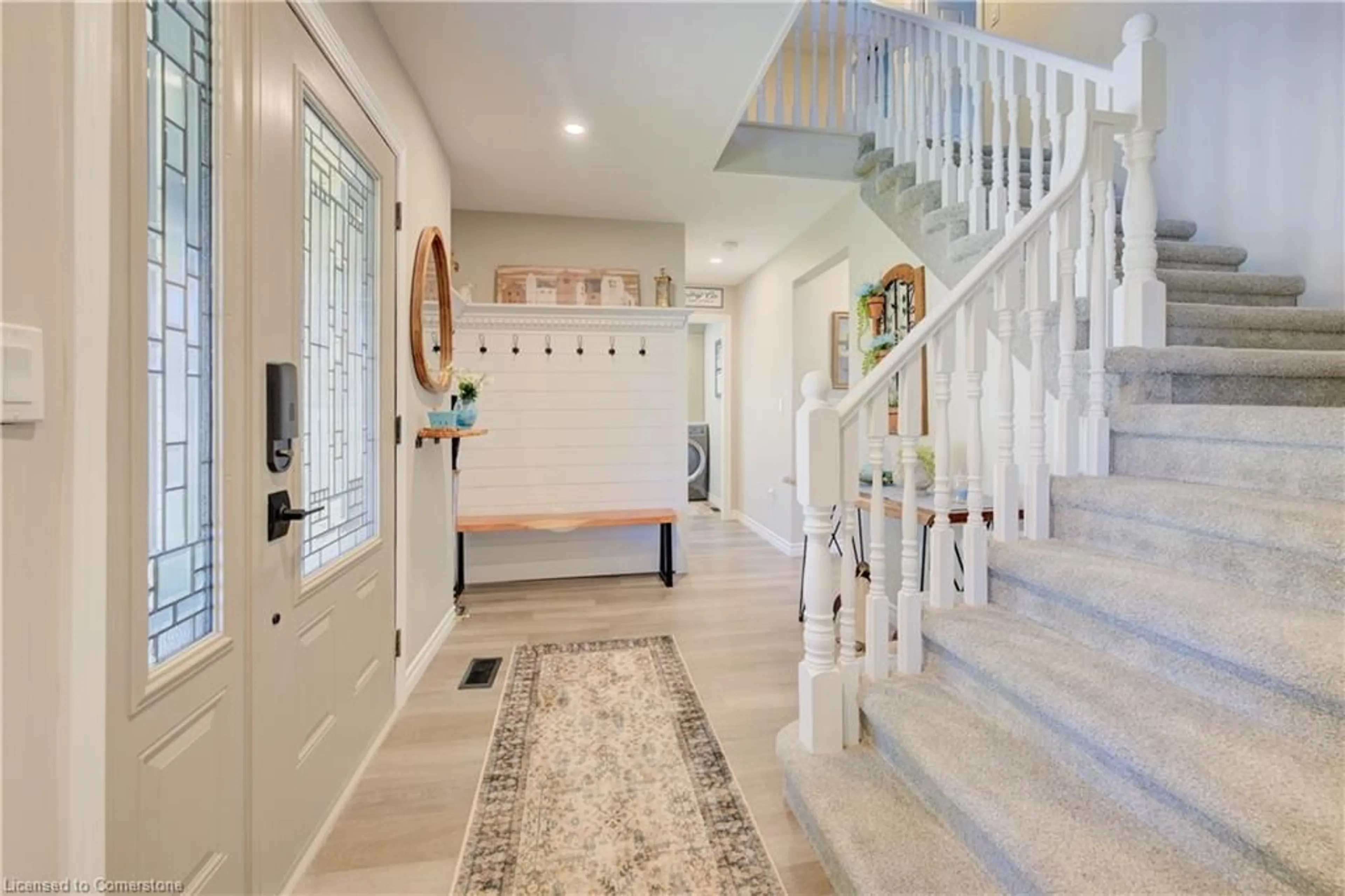 Indoor entryway for 284 Forest Glen Dr, Mount Forest Ontario N0G 2L2