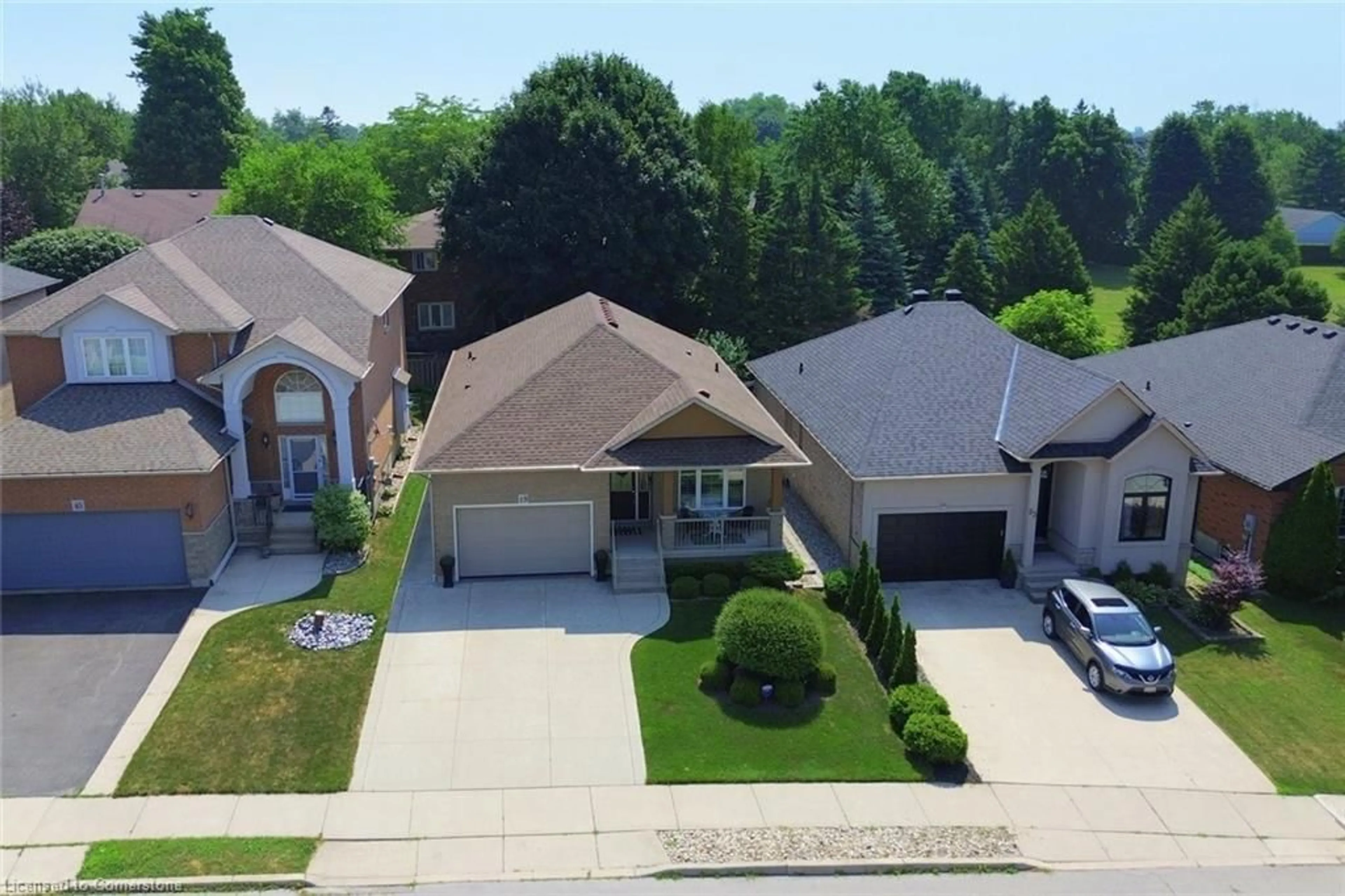 A pic from outside/outdoor area/front of a property/back of a property/a pic from drone, street for 49 Krieghoff Dr, Hamilton Ontario L9B 2L4