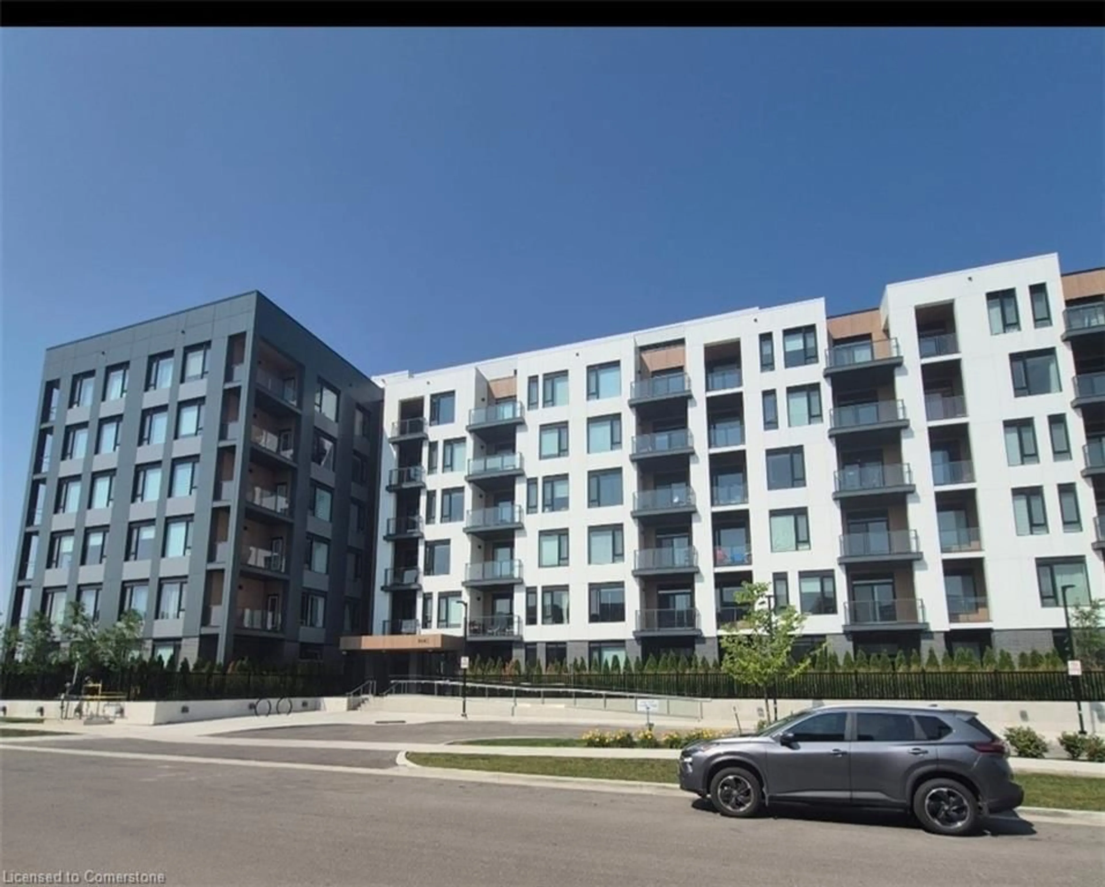 A pic from outside/outdoor area/front of a property/back of a property/a pic from drone, unknown for 1440 Clarriage Crt Crt, Milton Ontario L9E 1B3