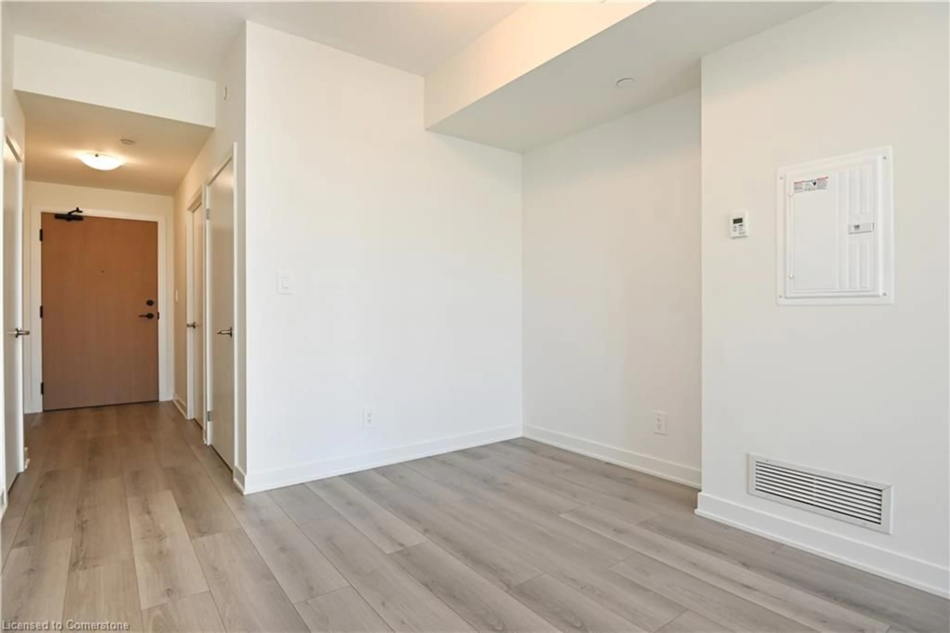 A pic of a room for 1440 Clarriage Crt Crt, Milton Ontario L9E 1B3