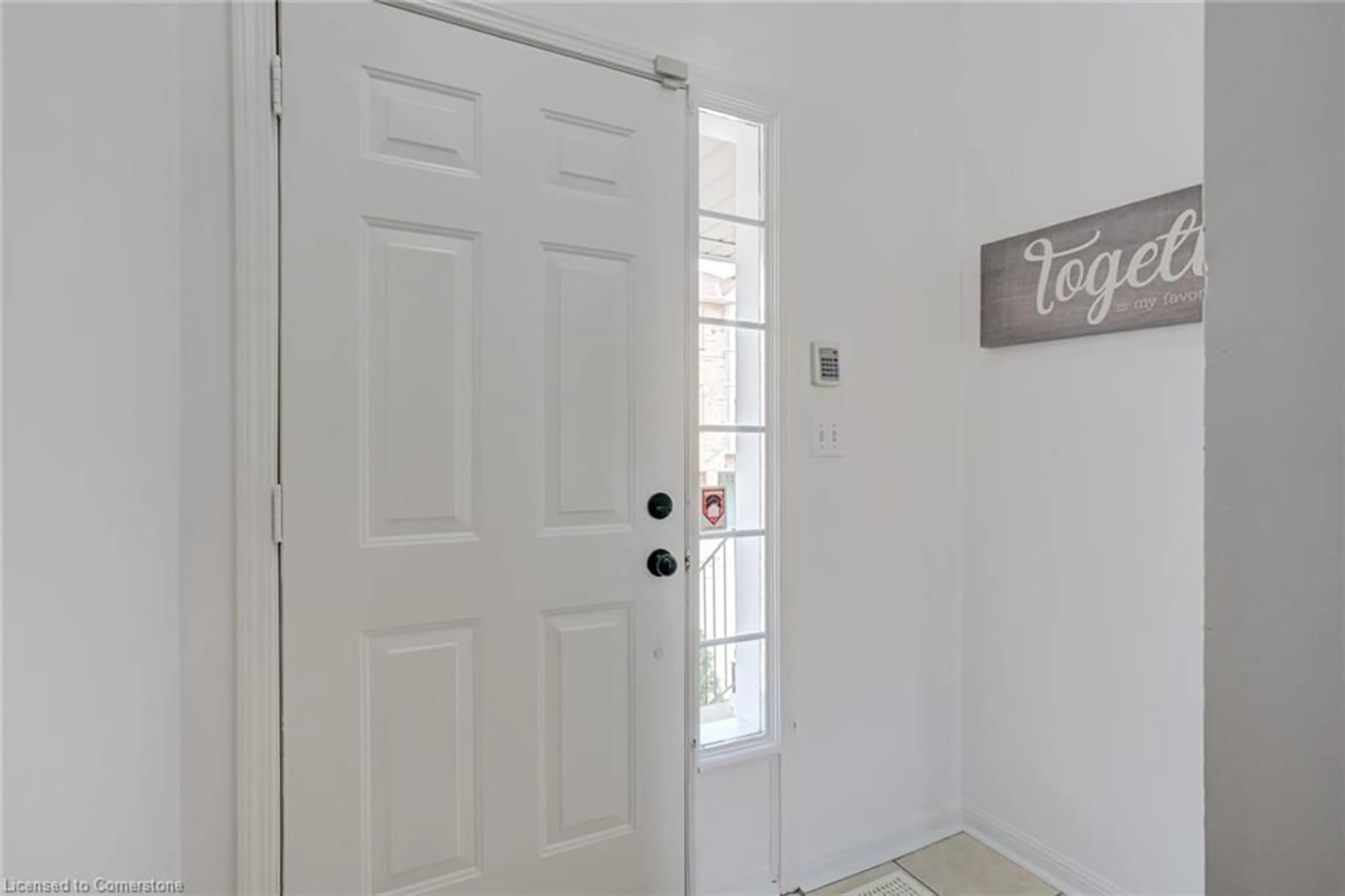 Indoor entryway for 80 Acorn Pl #49, Mississauga Ontario L4Z 4E1