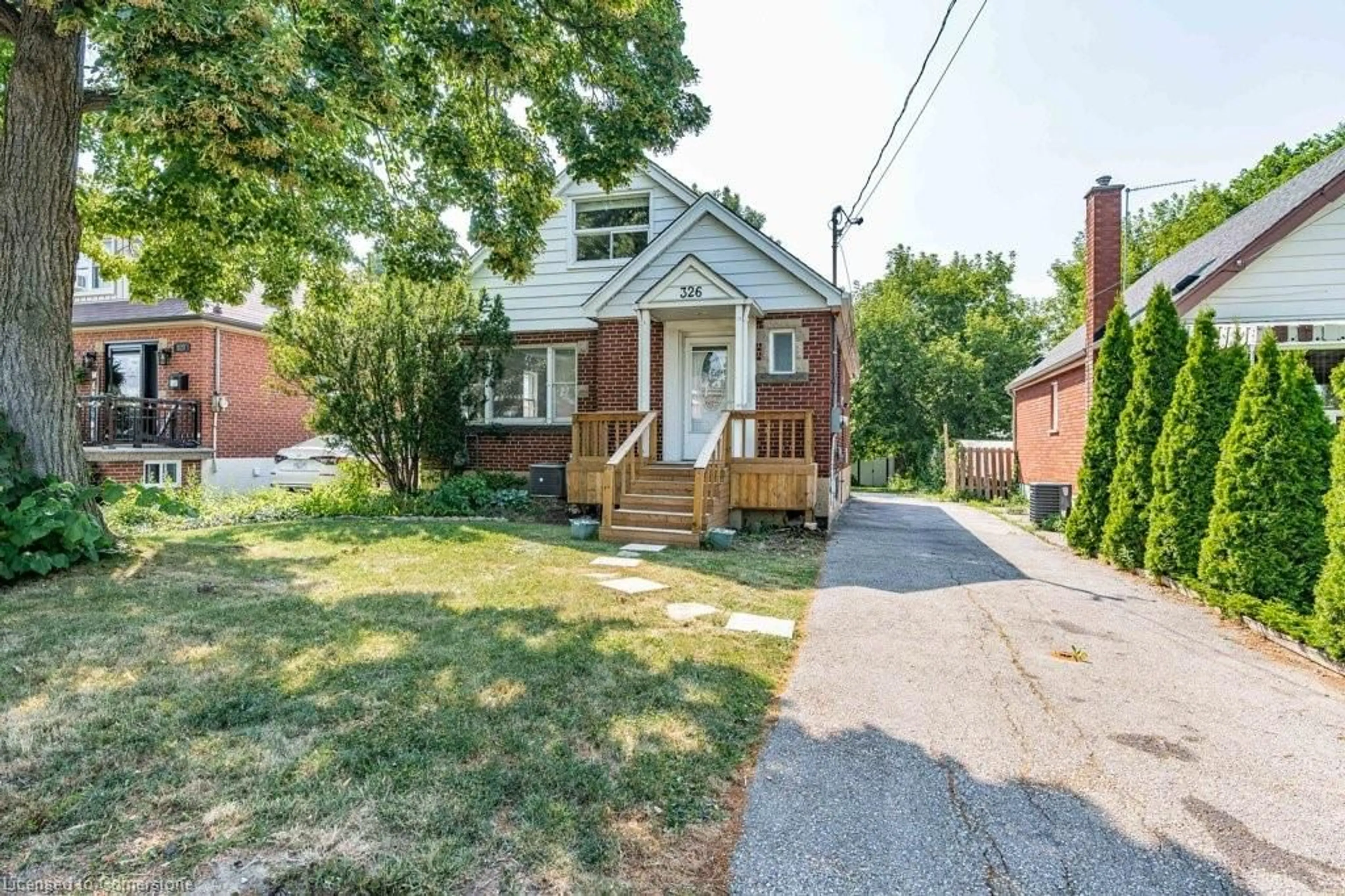 Home with brick exterior material, street for 326 East 19th St, Hamilton Ontario L9A 4S8