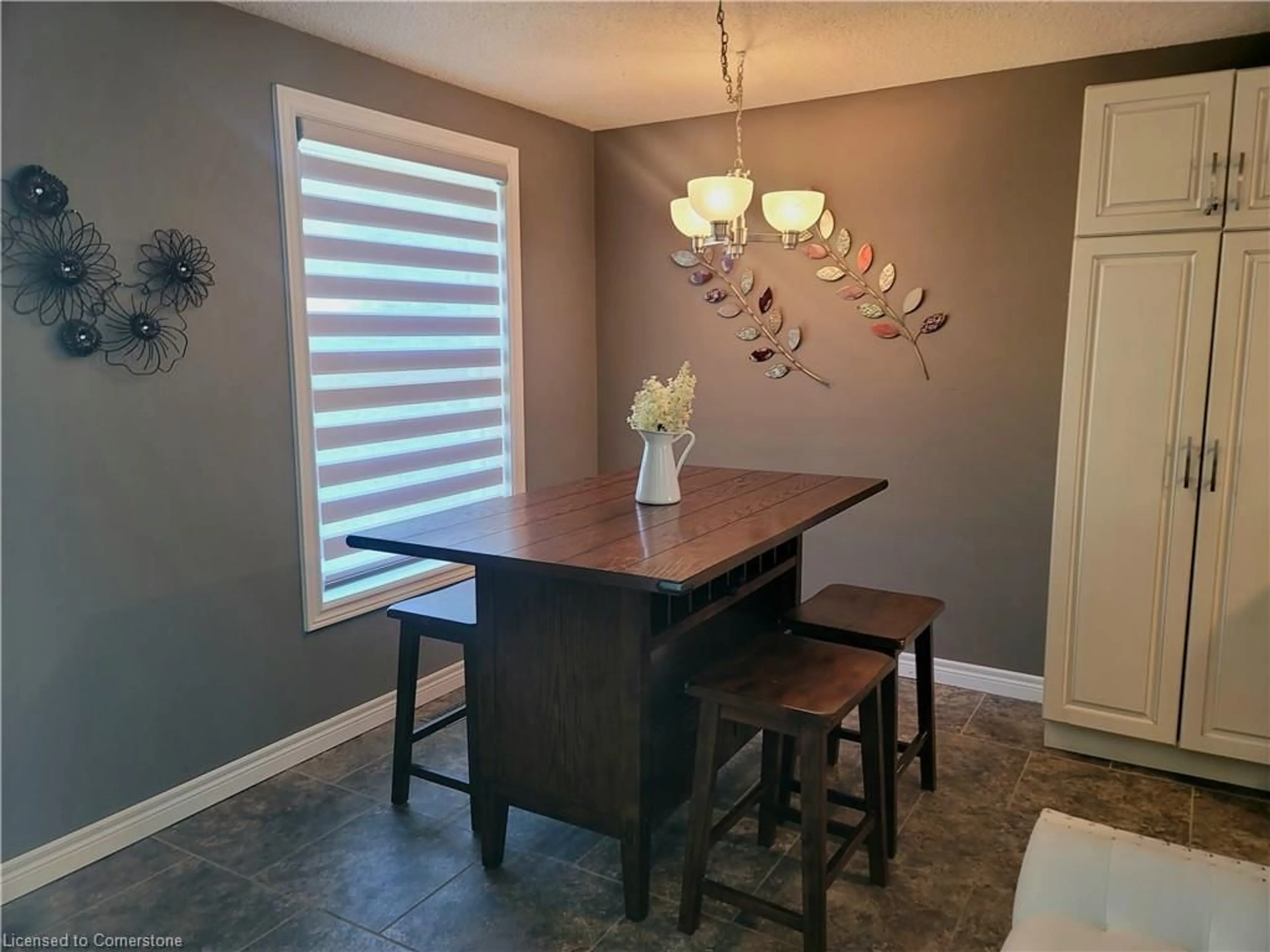 Dining room, wood/laminate floor for 65 Selkirk Dr, Kitchener Ontario N2E 1M5