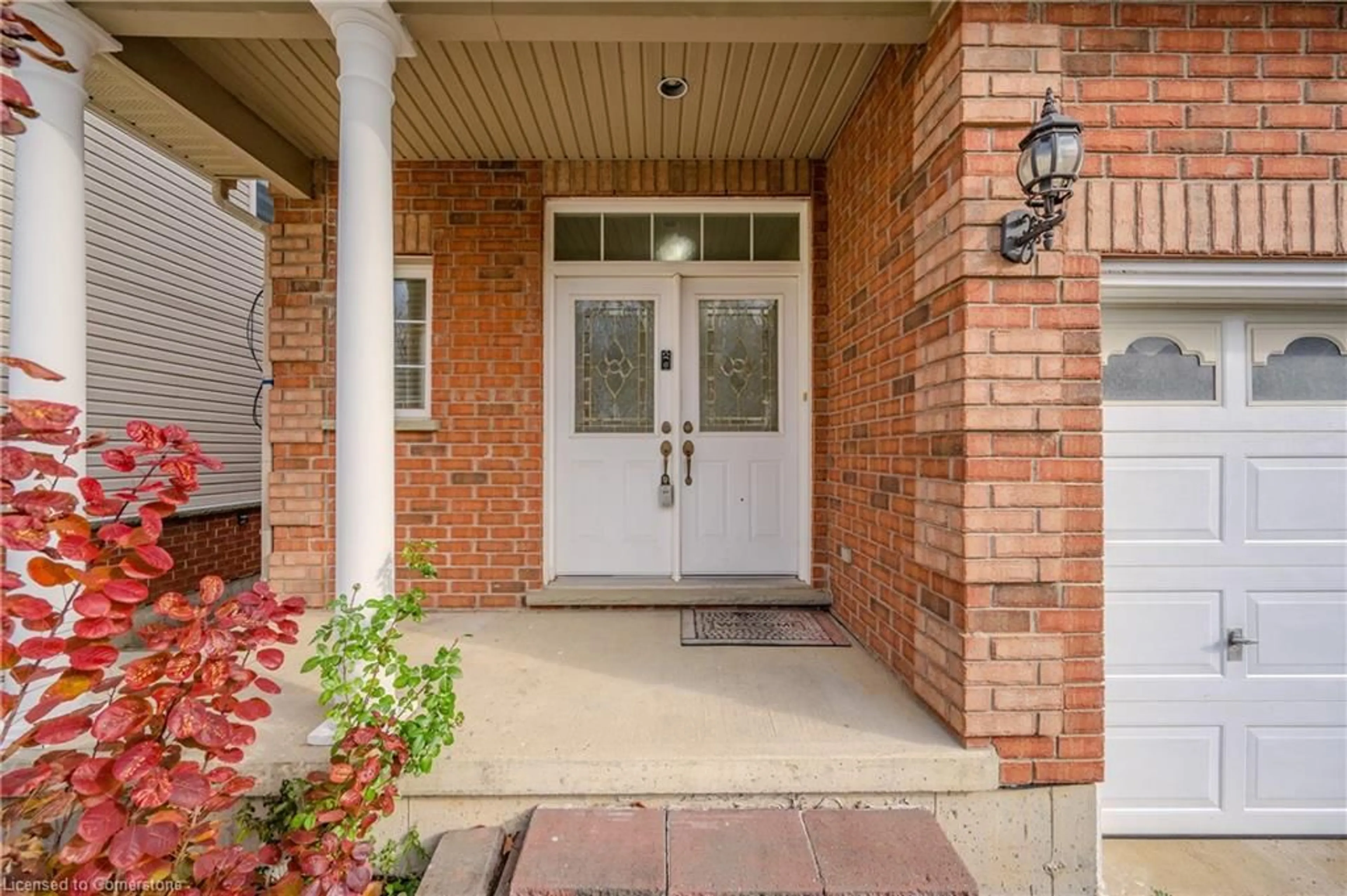 Indoor entryway for 584 Winterburg Walk, Waterloo Ontario N2V 2M8