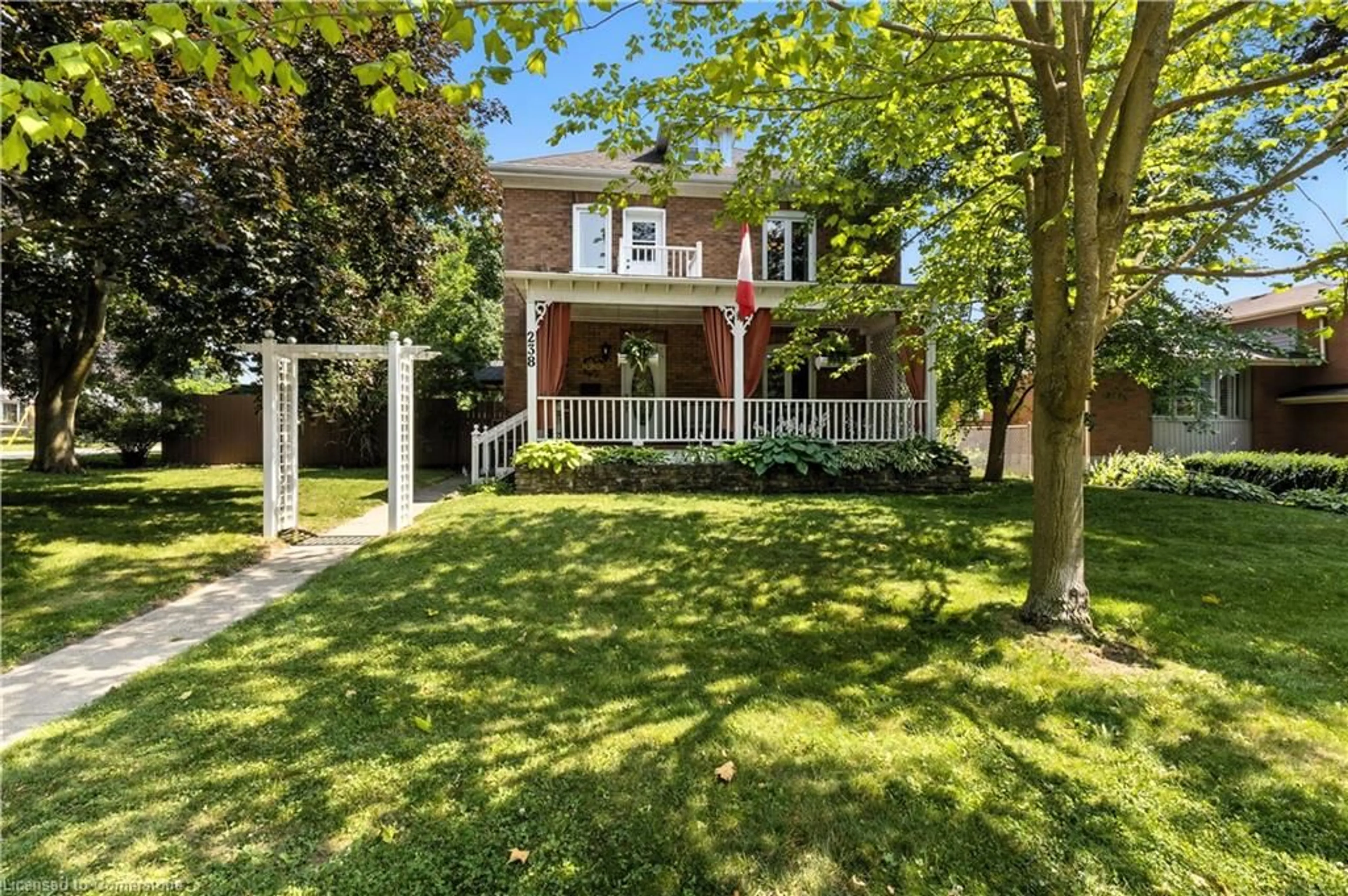 Unknown for 238 Maple St, Cambridge Ontario N3C 1T2
