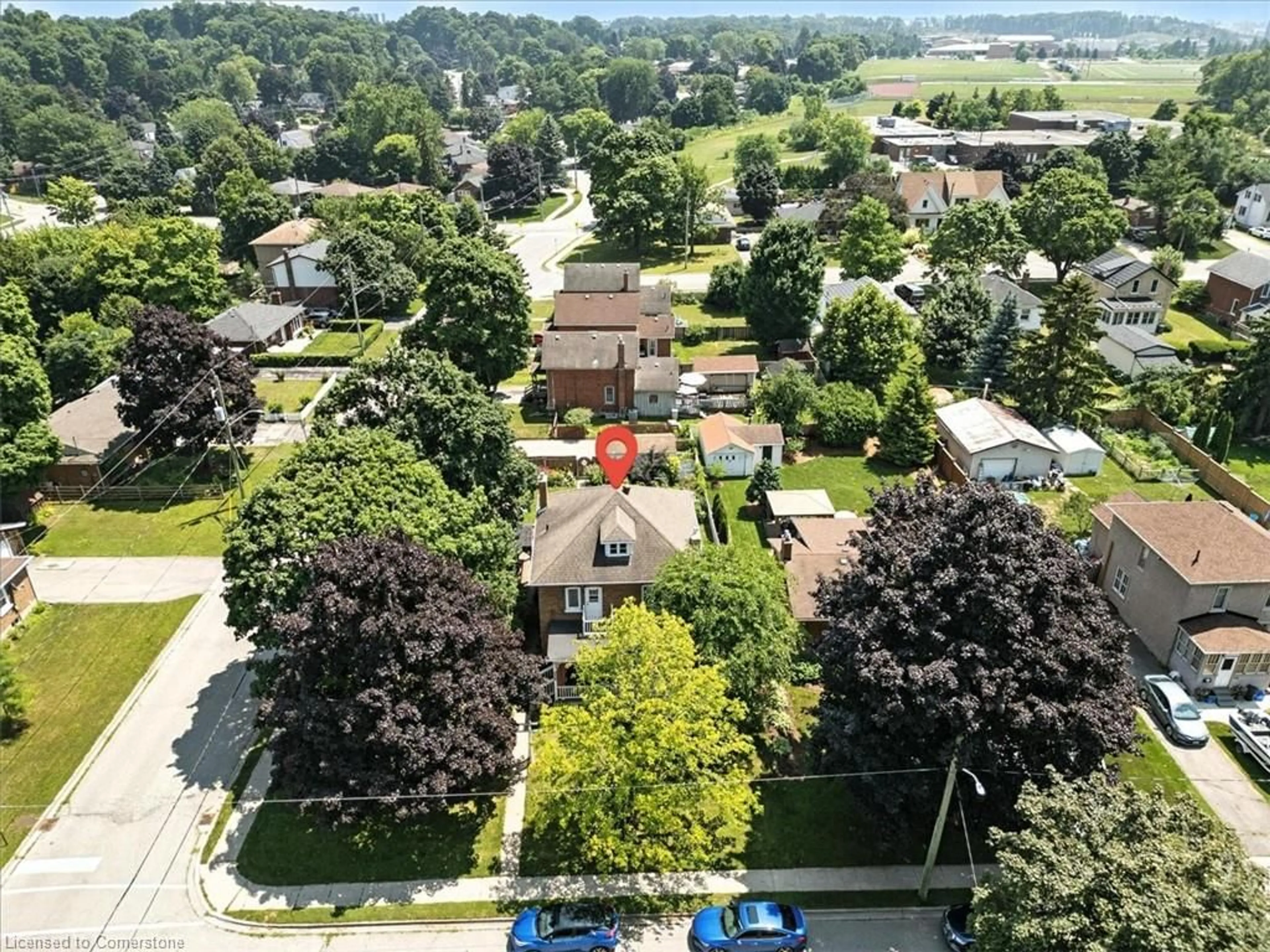 A pic from outside/outdoor area/front of a property/back of a property/a pic from drone, street for 238 Maple St, Cambridge Ontario N3C 1T2