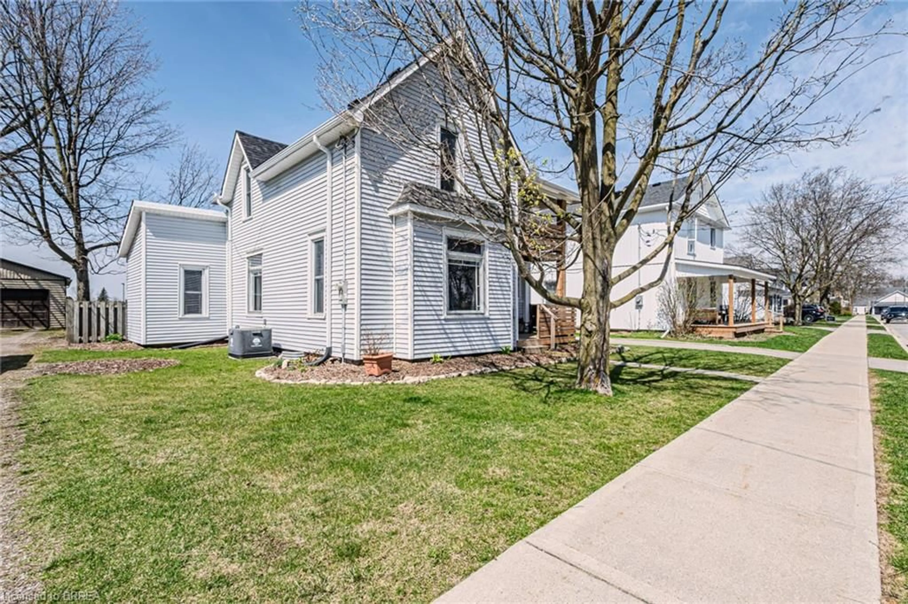 Unknown for 11 Alexander St, Burford Ontario N0E 1A0