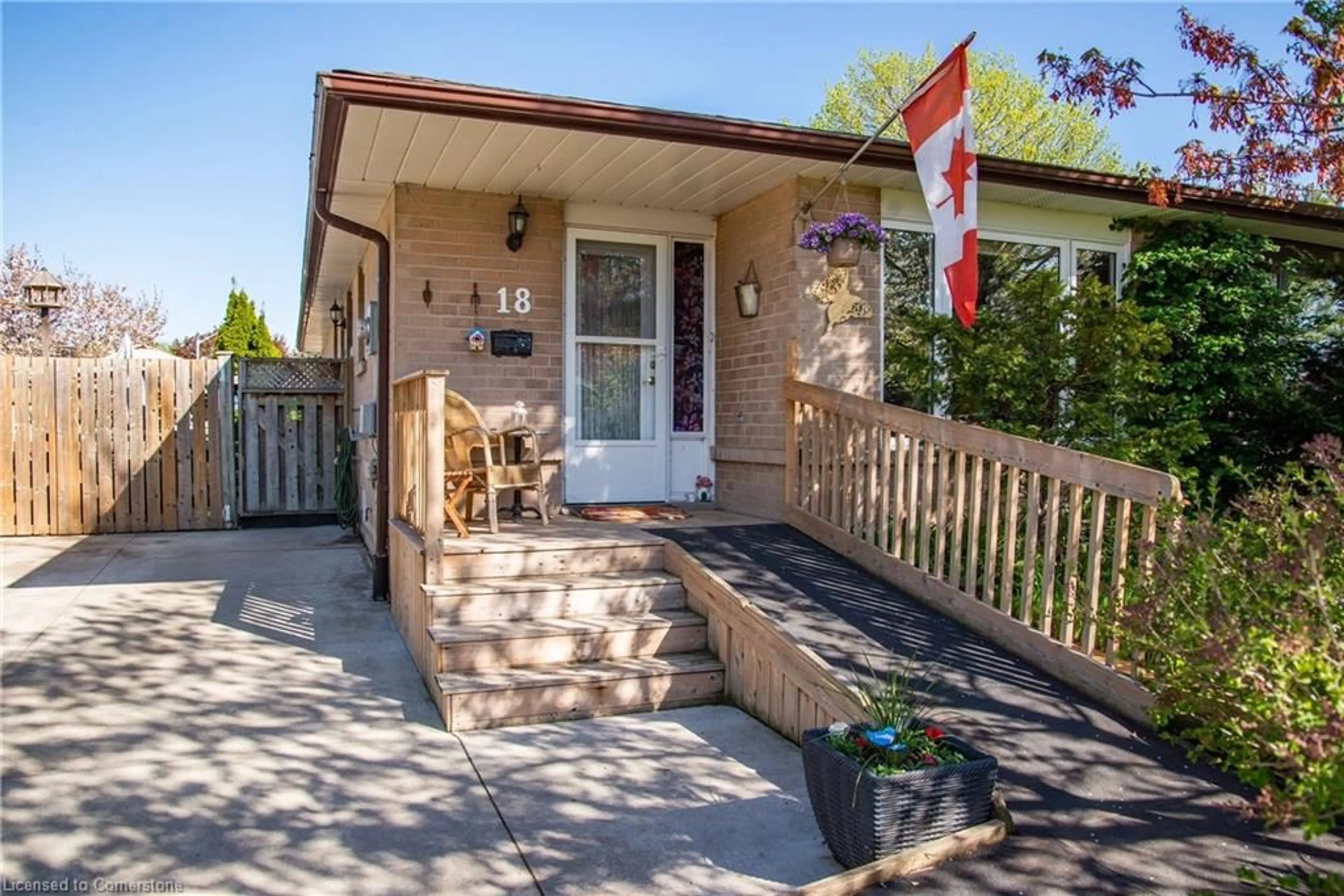 Unknown for 18 Gulliver Cres, Brampton Ontario L6S 1S9