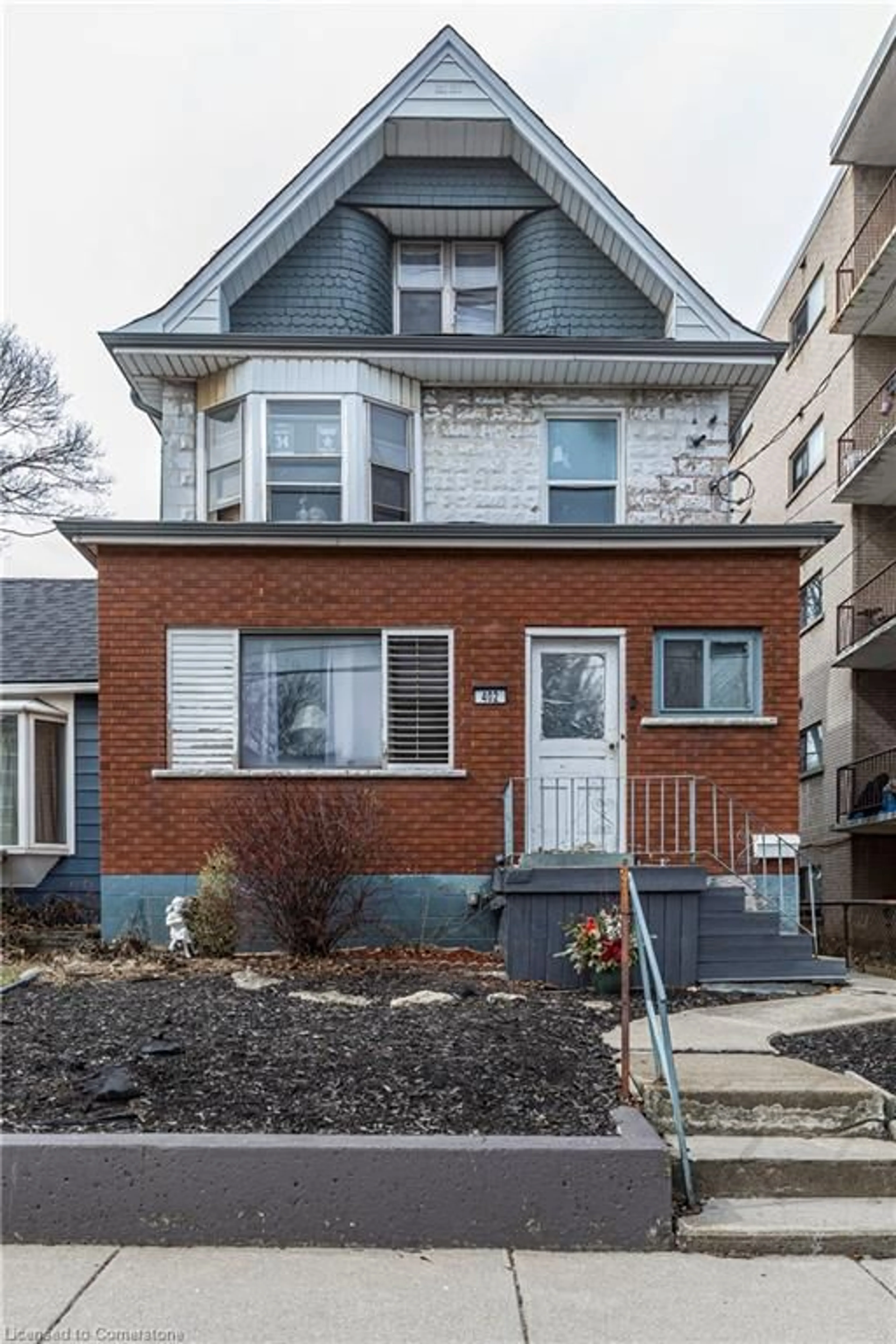 Home with brick exterior material, street for 402 Dundurn St, Hamilton Ontario L8P 4L7