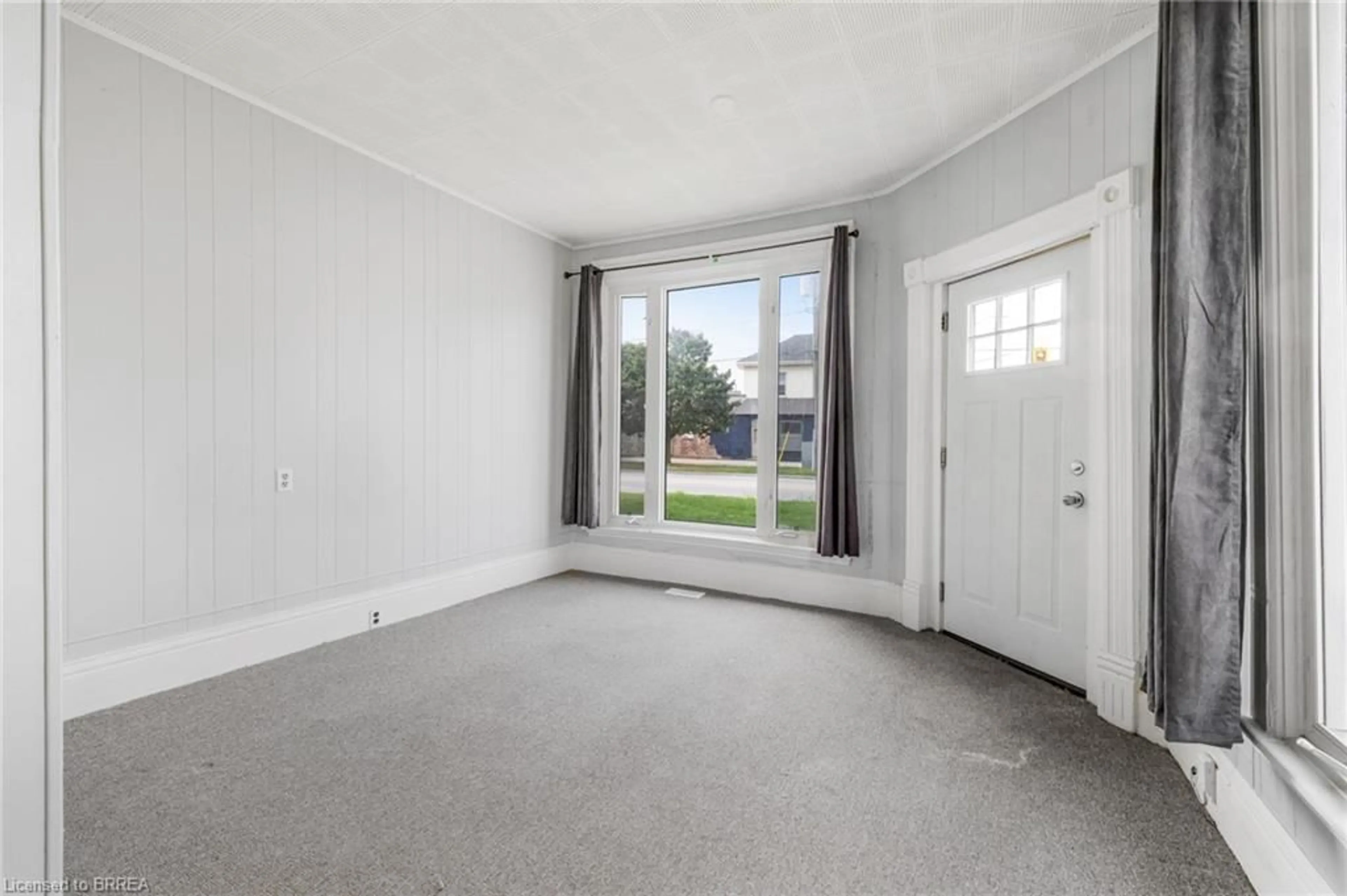 A pic of a room for 74 Erie Ave, Brantford Ontario N3S 2E9