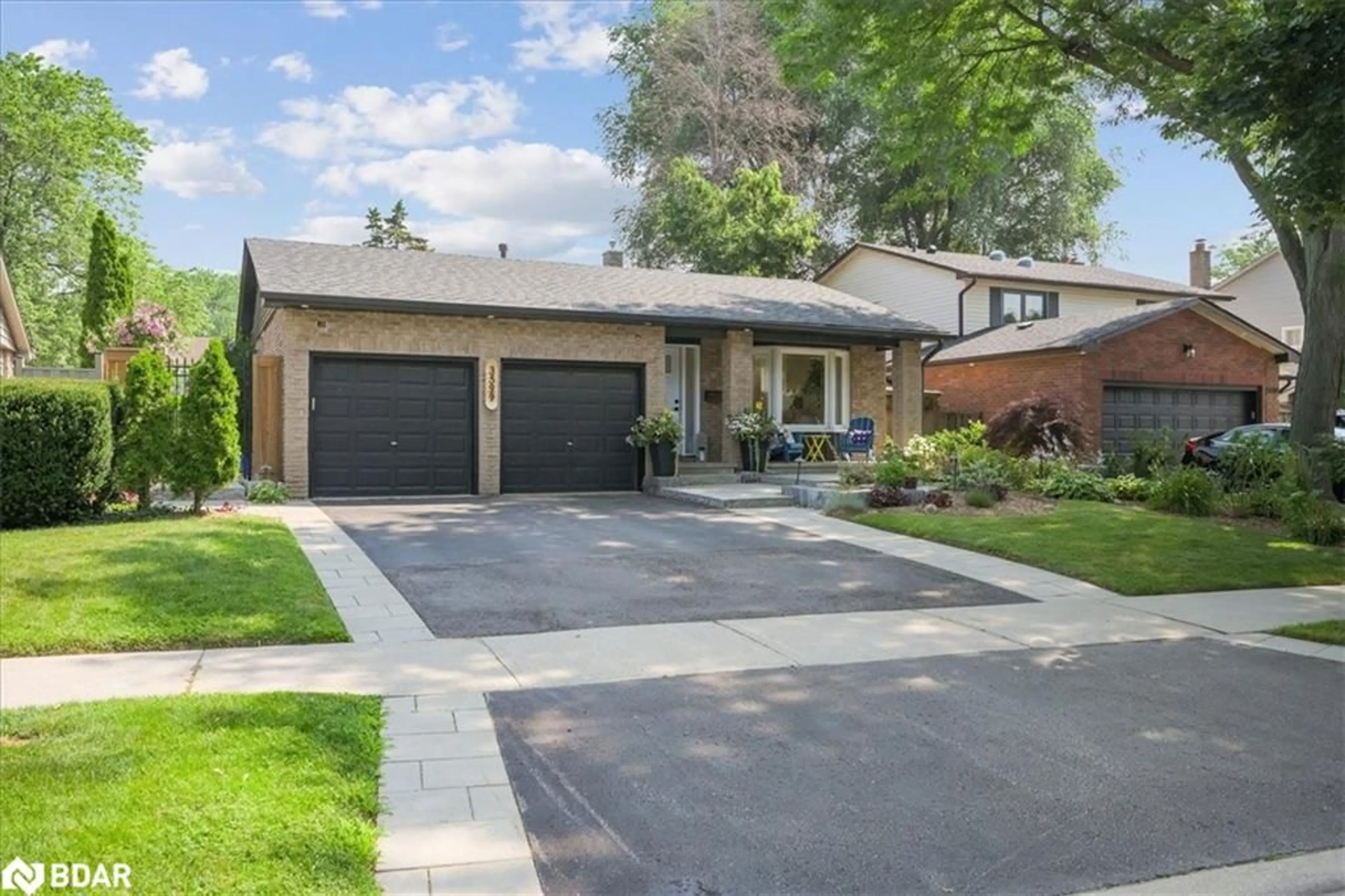 Home with brick exterior material, street for 3599 Pitch Pine Cres, Mississauga Ontario L5L 1P9