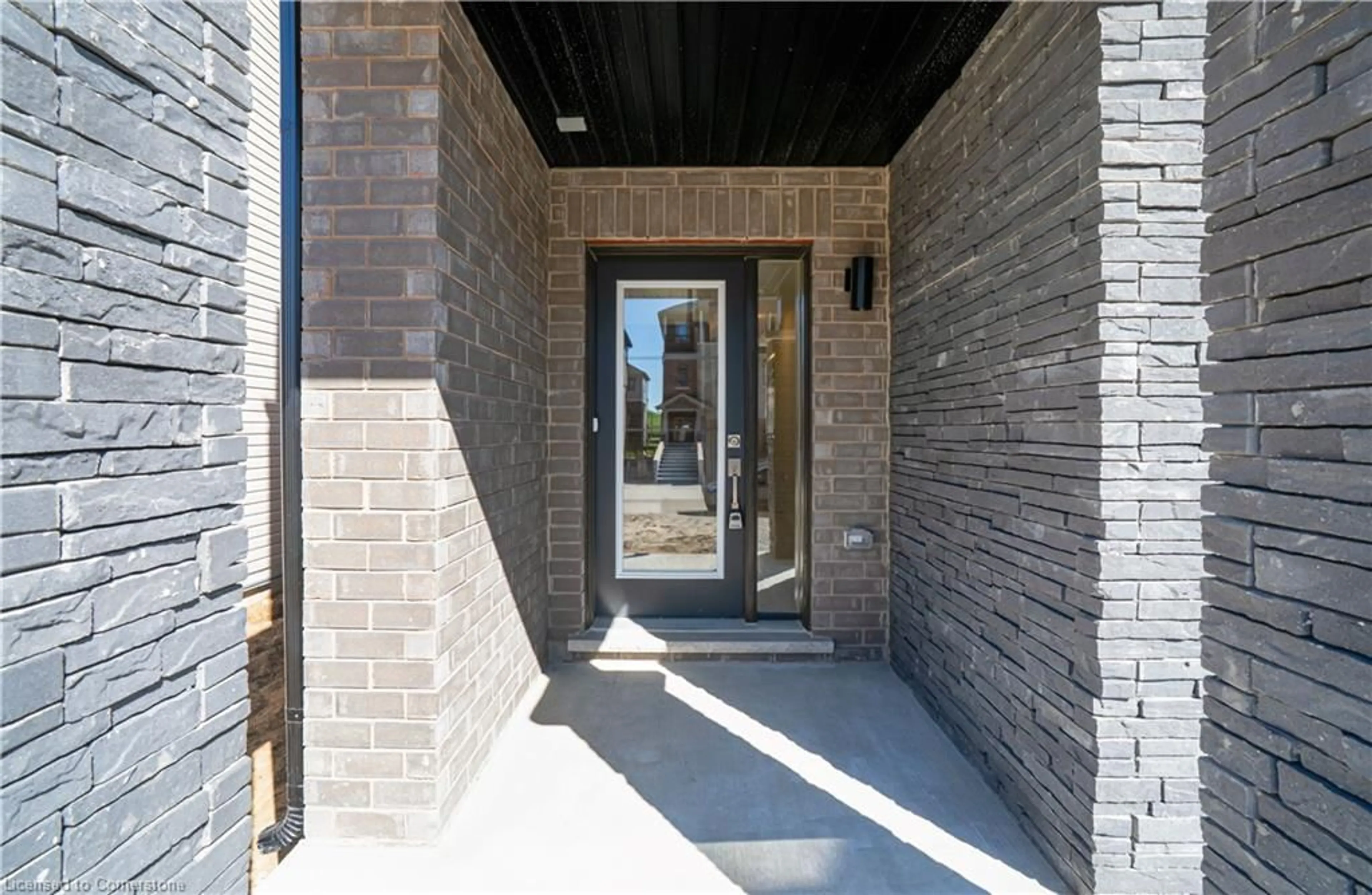 Unknown for 12 Hine Rd, Brantford Ontario N3T 0W4