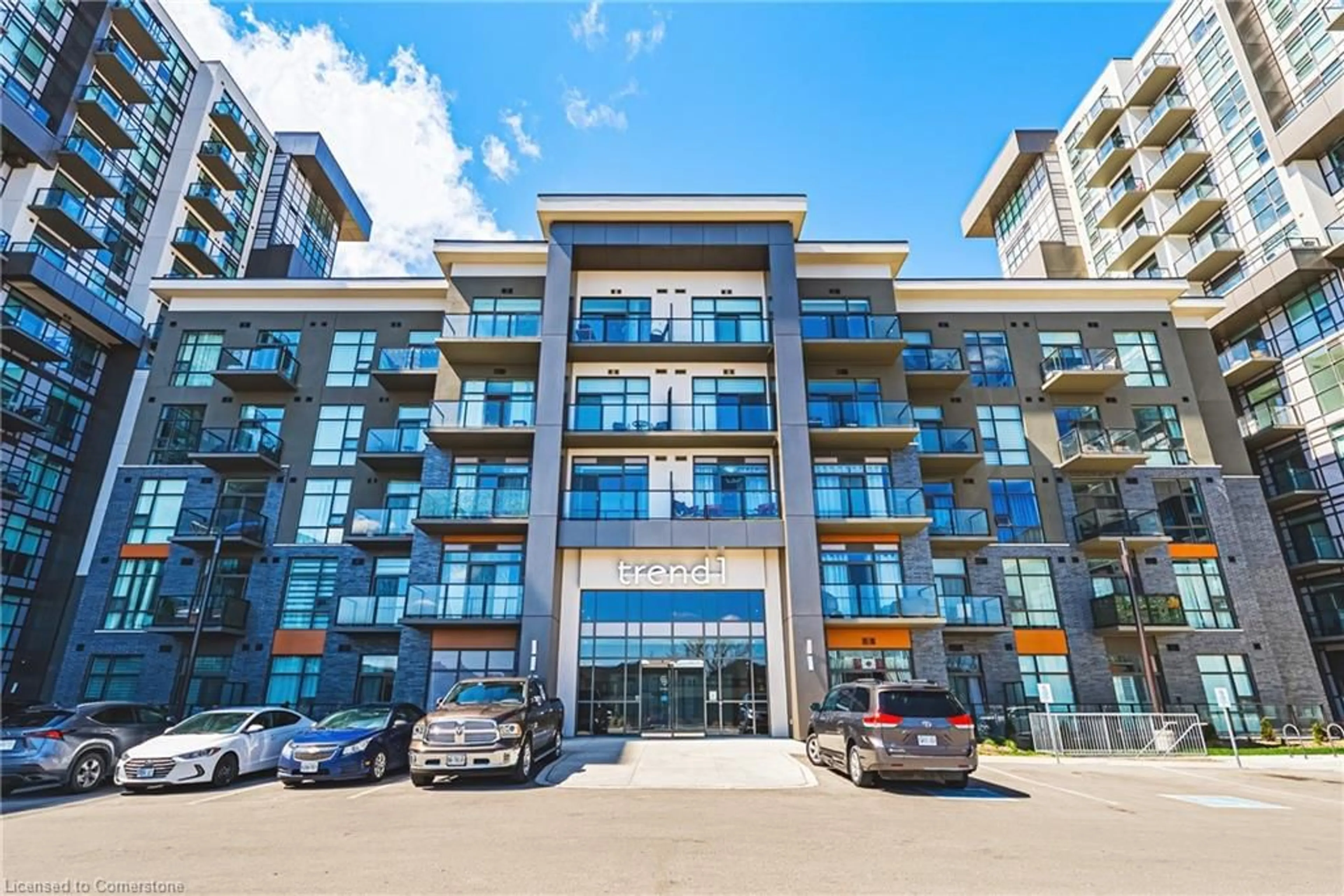 Indoor foyer for 450 Dundas St #1213, Waterdown Ontario L0R 2H8