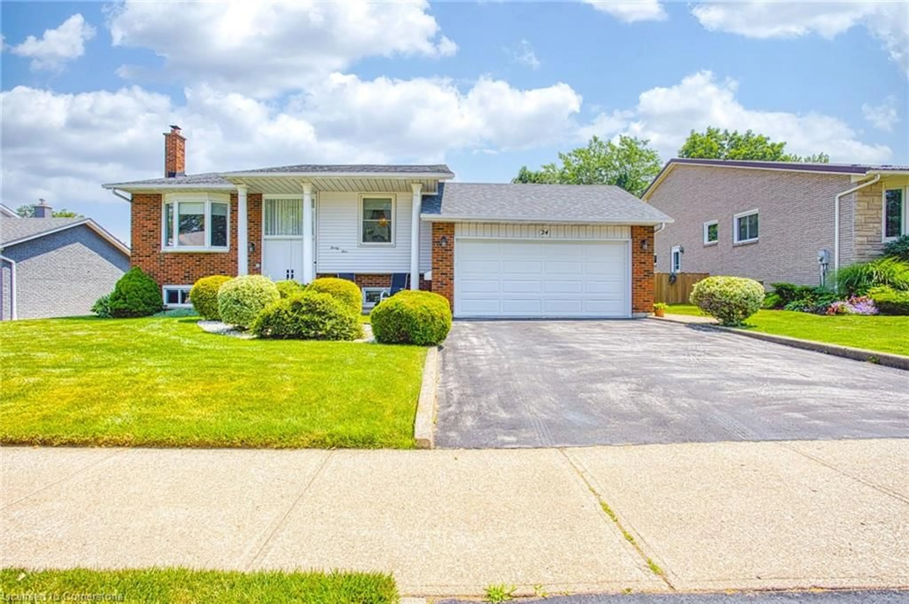 Home with vinyl exterior material, street for 24 Samuel Rd, Grimsby Ontario L3M 4P6