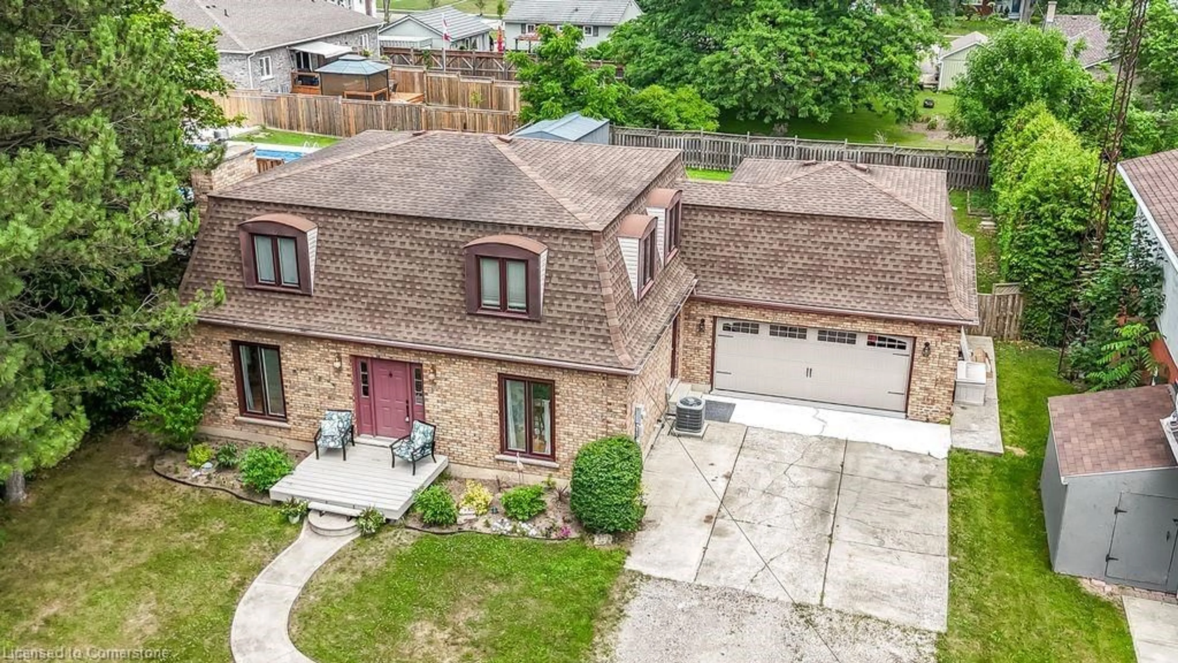 A pic from outside/outdoor area/front of a property/back of a property/a pic from drone, street for 44 Ottawa St, Cayuga Ontario N0A 1E0