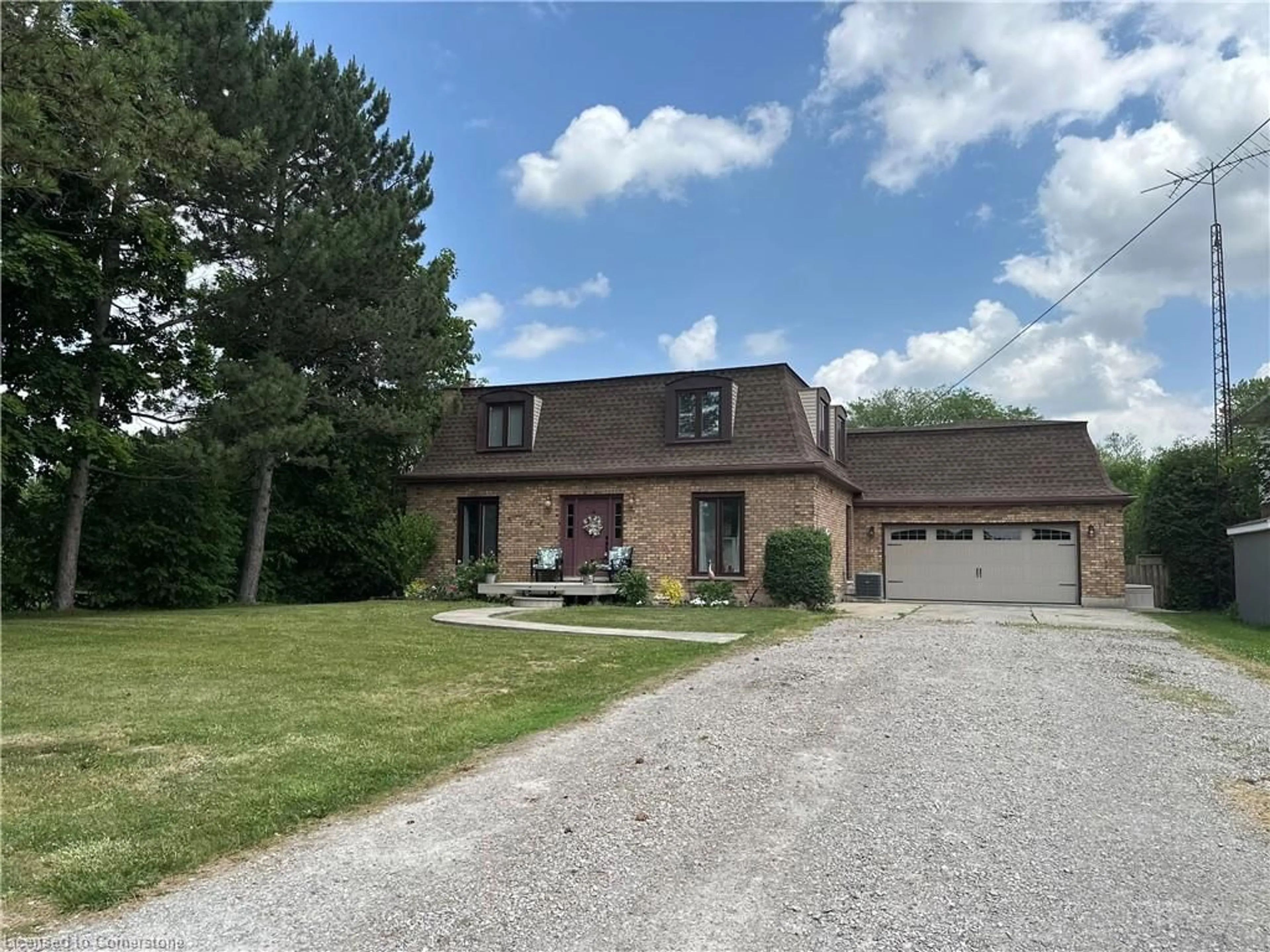 A pic from outside/outdoor area/front of a property/back of a property/a pic from drone, street for 44 Ottawa St, Cayuga Ontario N0A 1E0