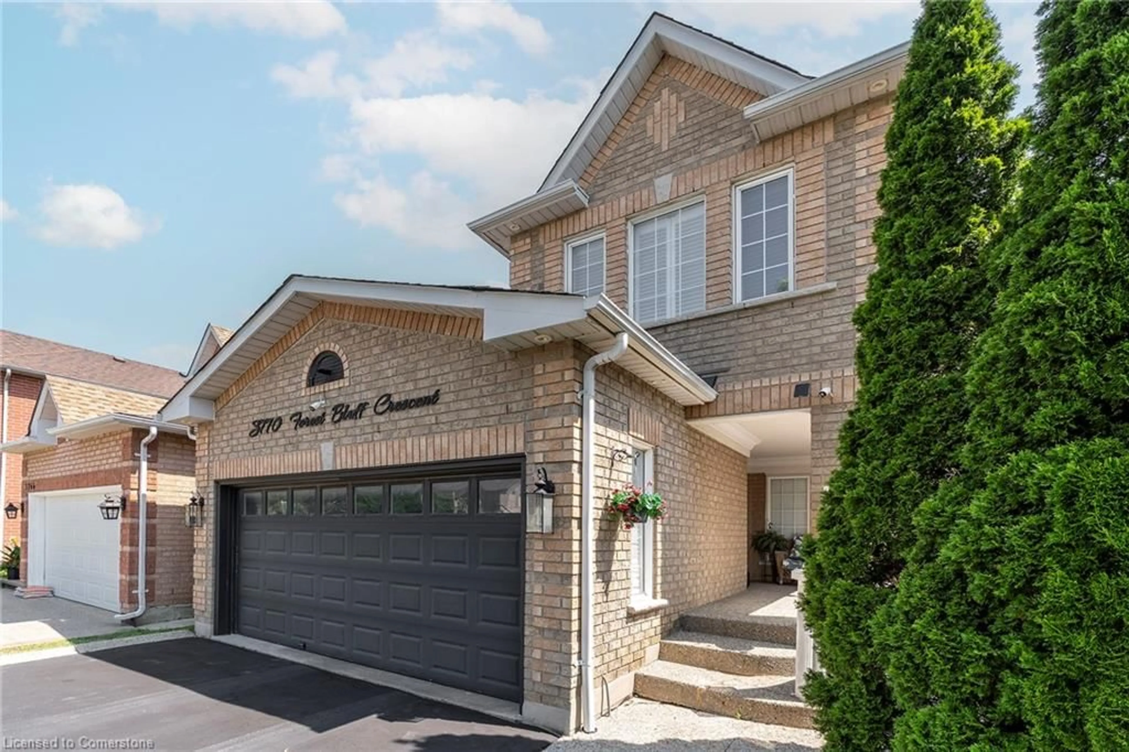 Home with brick exterior material, street for 3770 Forest Bluff Cres, Mississauga Ontario L5N 7T8