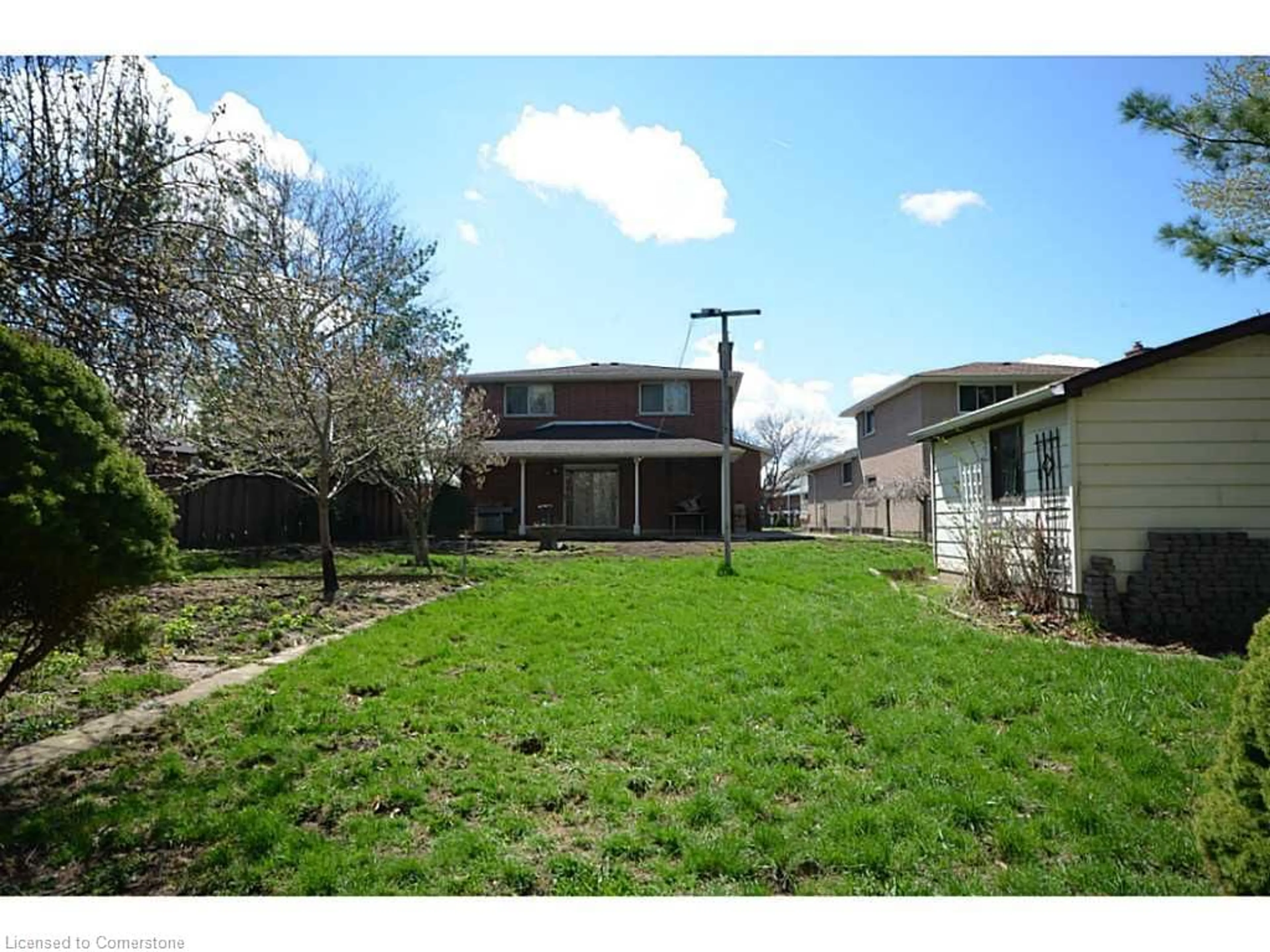 A pic from outside/outdoor area/front of a property/back of a property/a pic from drone, street for 49 Pinard Lake, Hamilton Ontario L8K 6G8