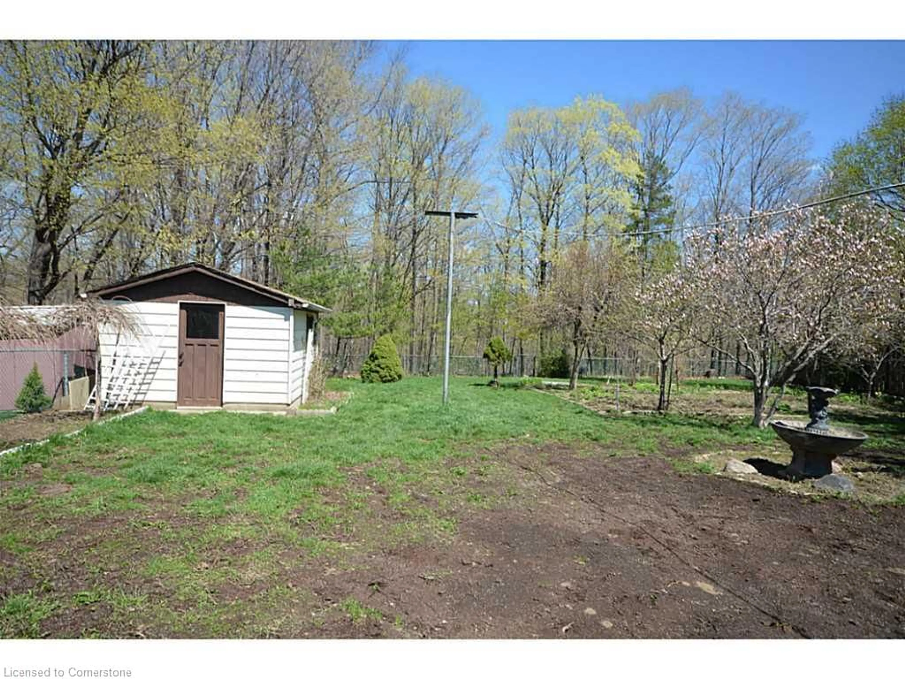 Shed for 49 Pinard Lake, Hamilton Ontario L8K 6G8