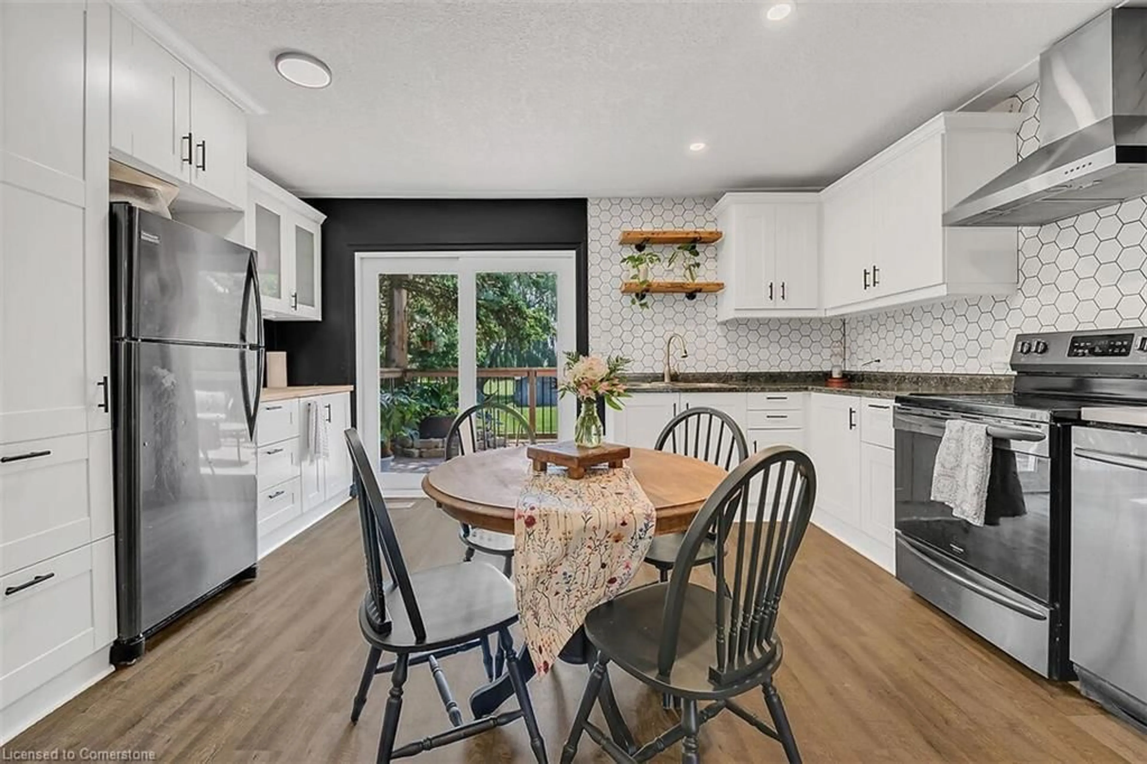 Open concept kitchen, ceramic/tile floor for 25 Haldibrook Rd, Caledonia Ontario N3W 1M9