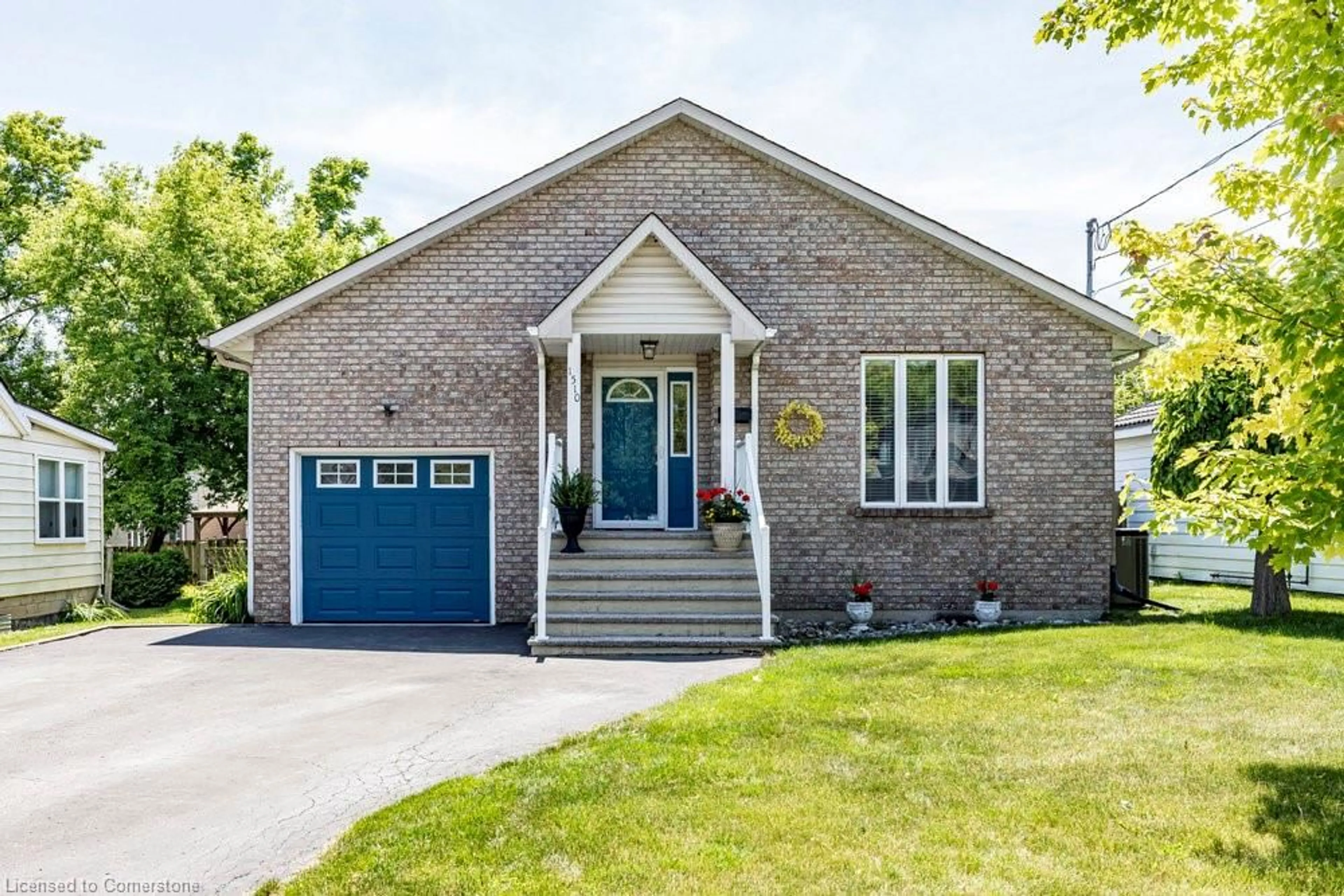 Home with brick exterior material, street for 1510 Norwood Ave, Burlington Ontario L7T 1V8