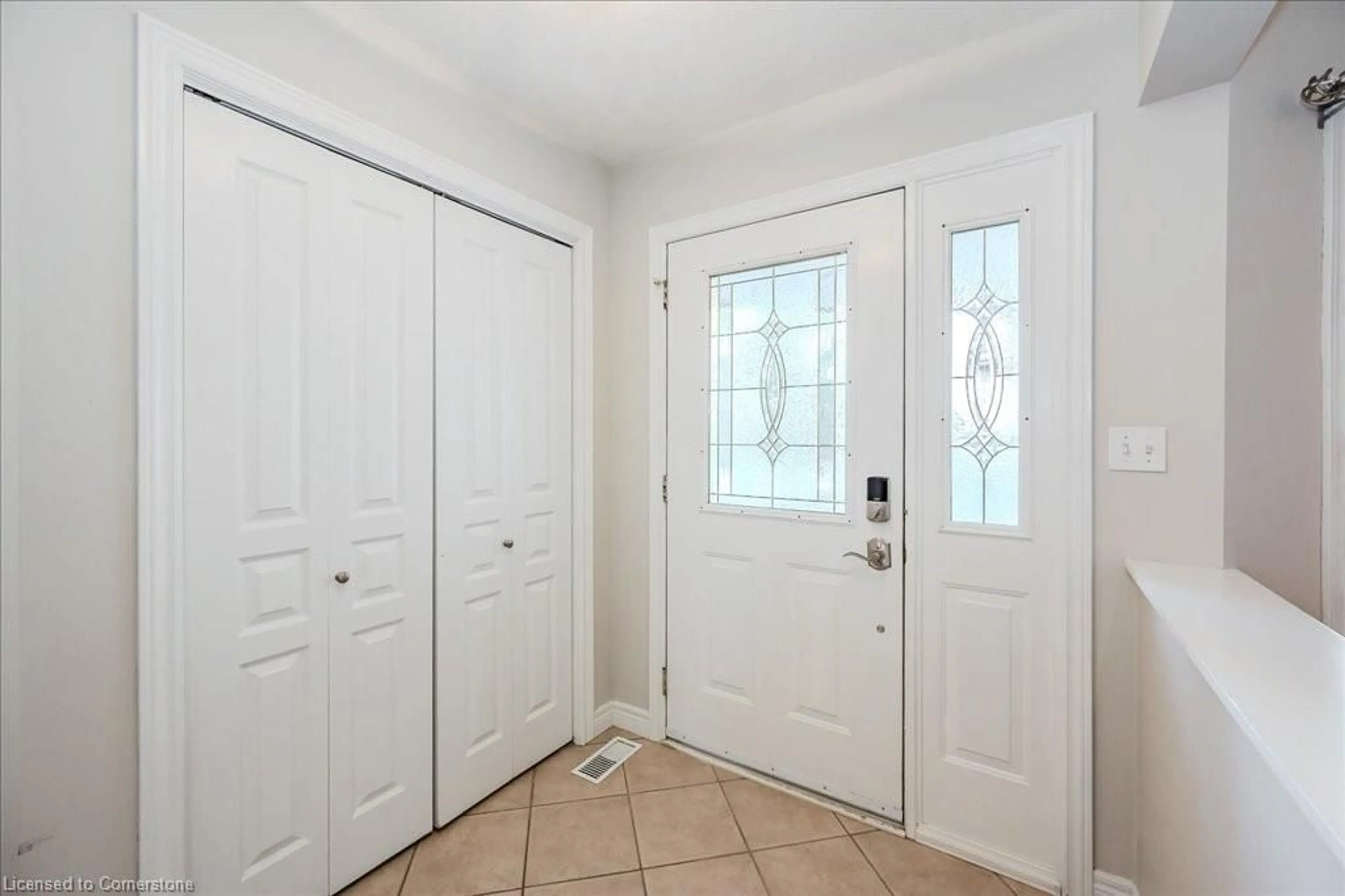 Indoor entryway for 3 Gibbs Cres, Guelph Ontario N1G 5B6