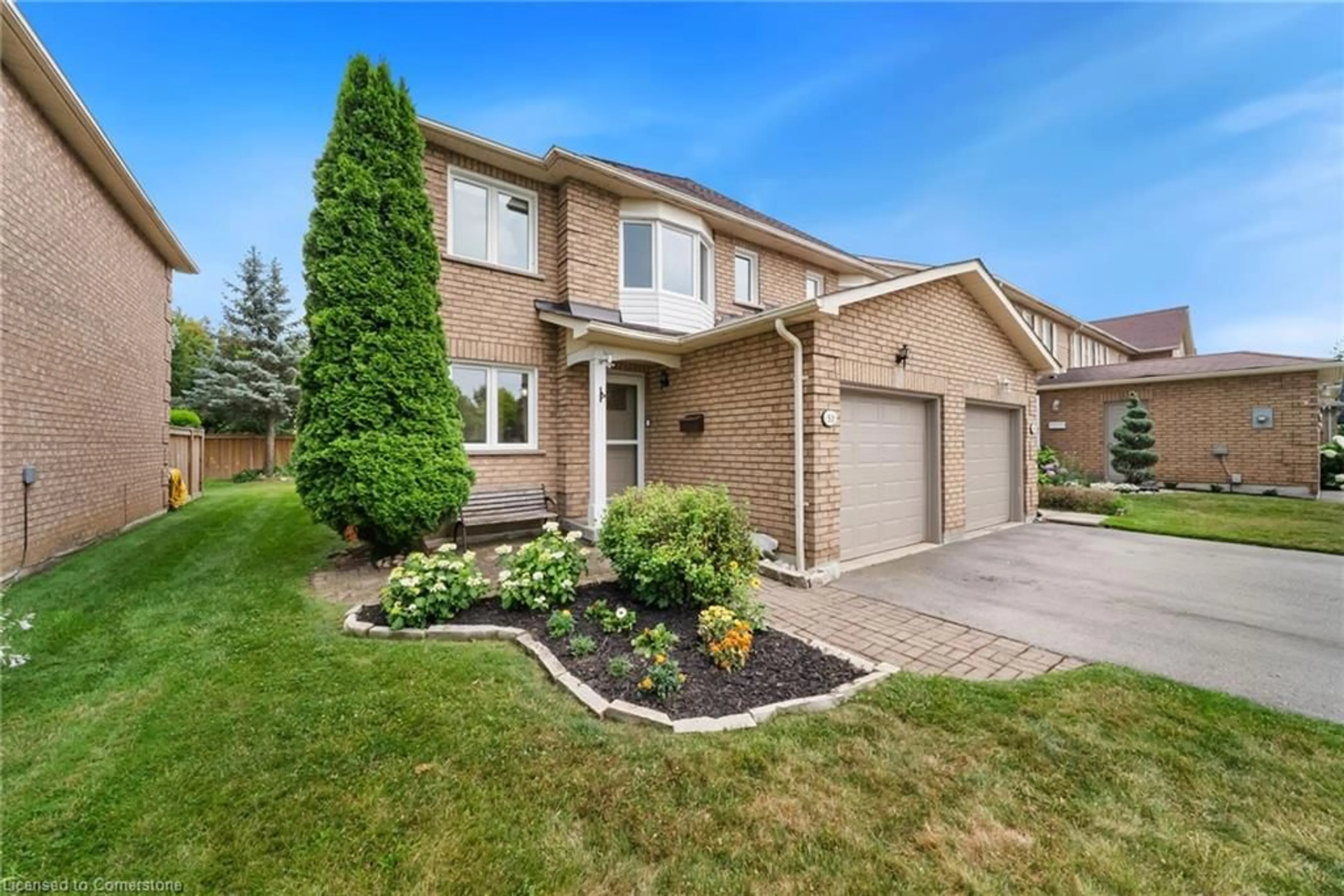 Home with brick exterior material, street for 11 Pirie Dr, Dundas Ontario L9H 6Z6