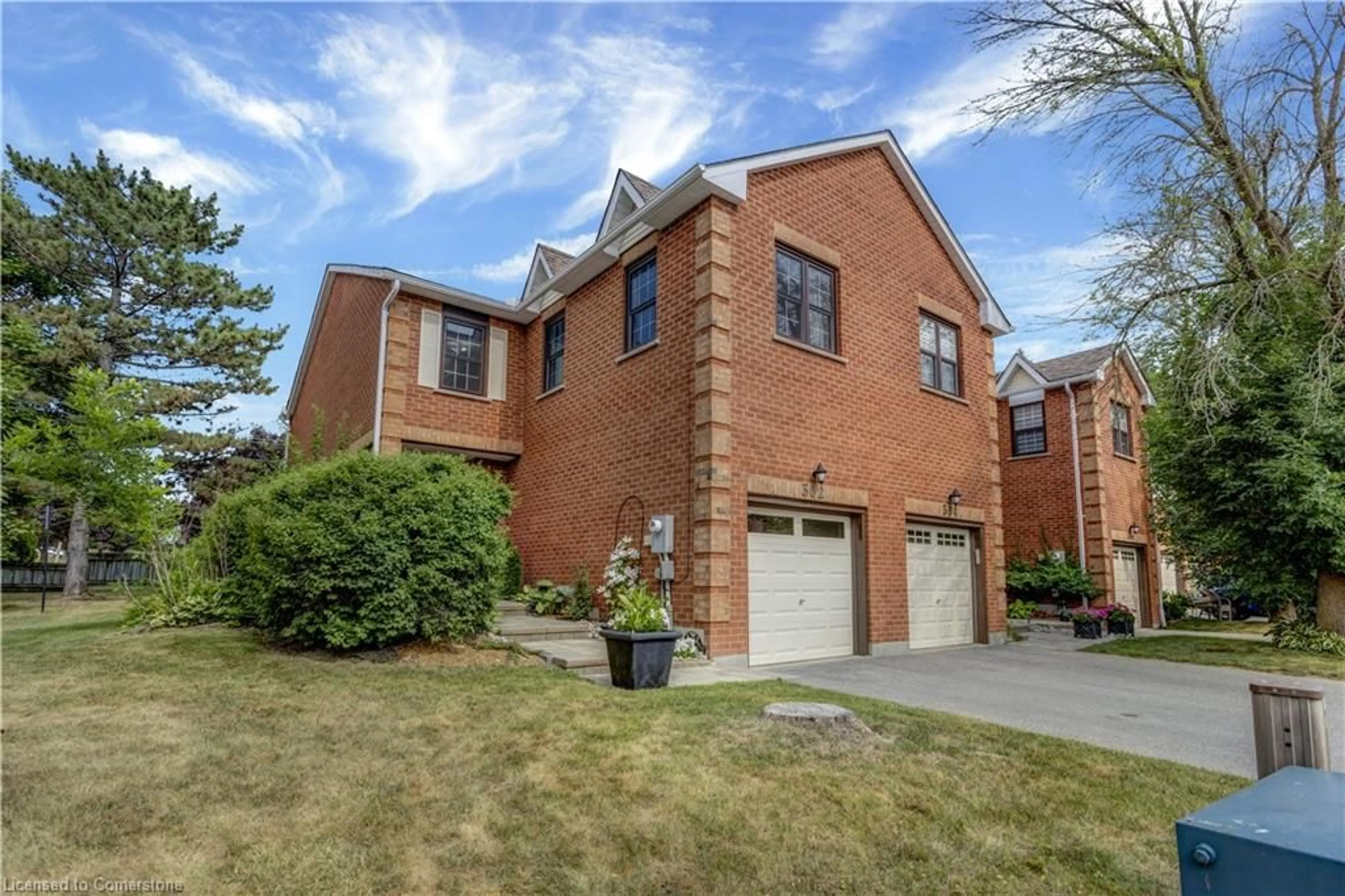 Home with brick exterior material, street for 302 Wilkes Crt #24, Aurora Ontario L4G 6G6