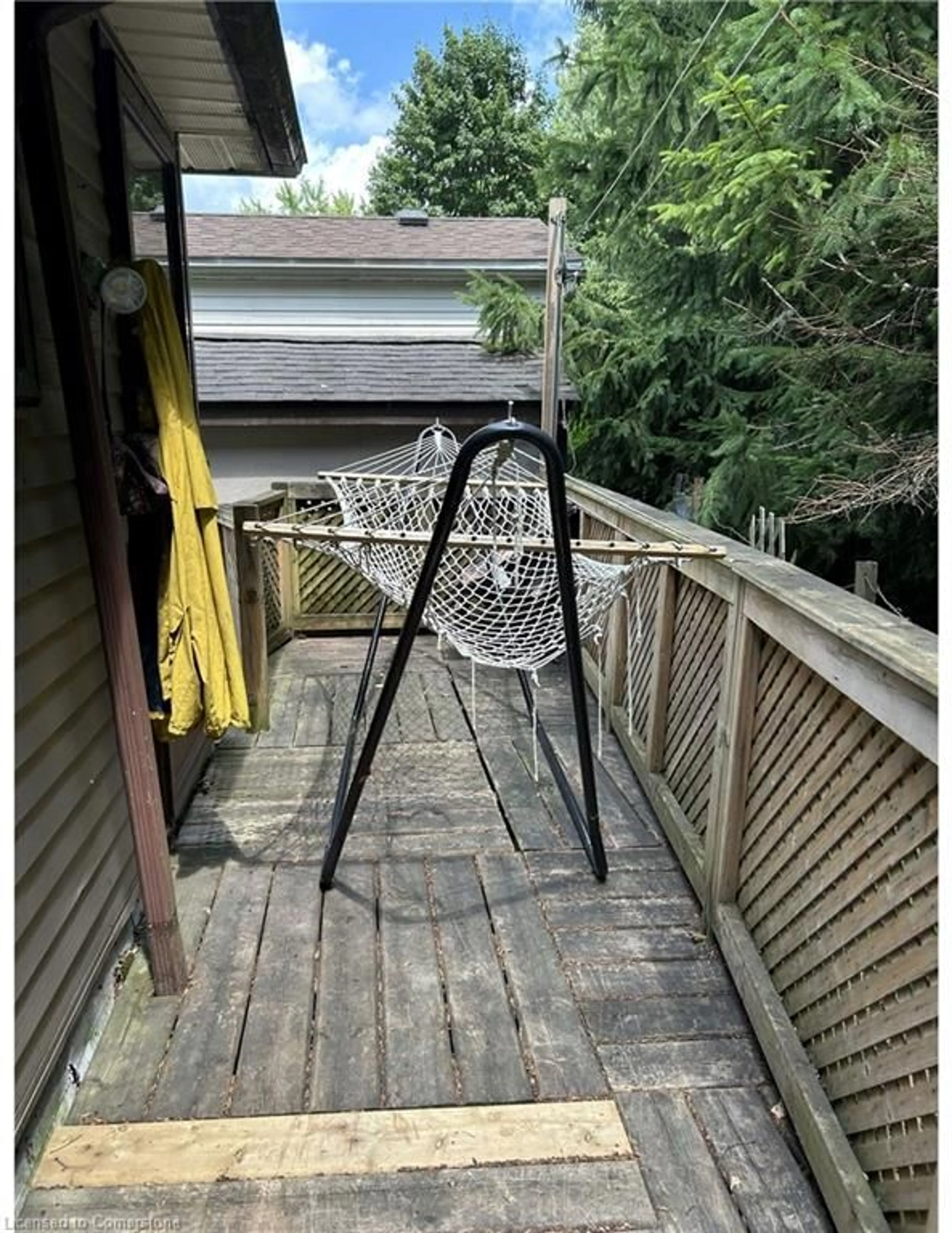 Patio, street for 580 Beaver Creek Rd #206, Waterloo Ontario N2J 3Z4