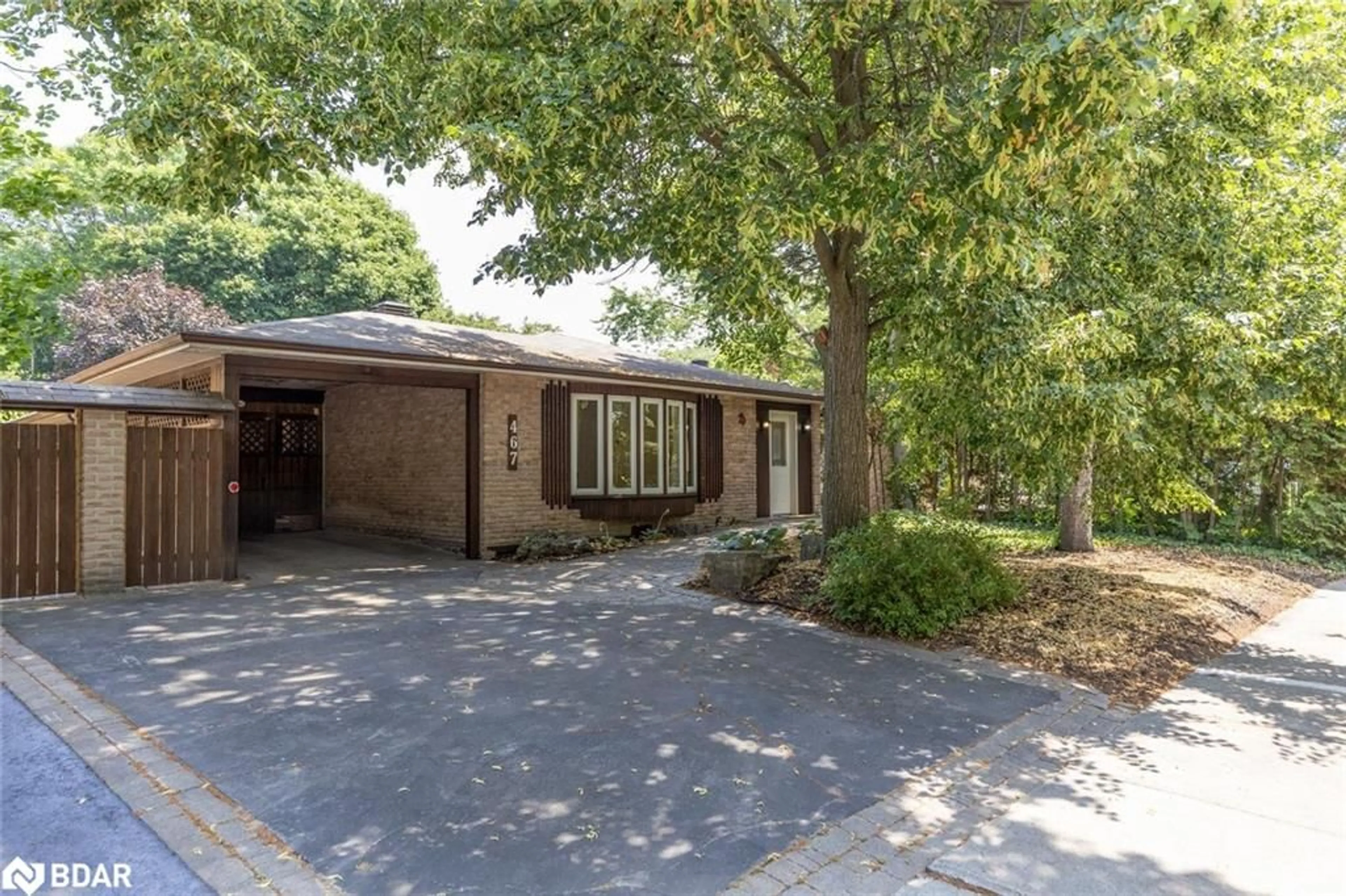 Home with brick exterior material, street for 467 Anthony Dr, Oakville Ontario L6J 2K6