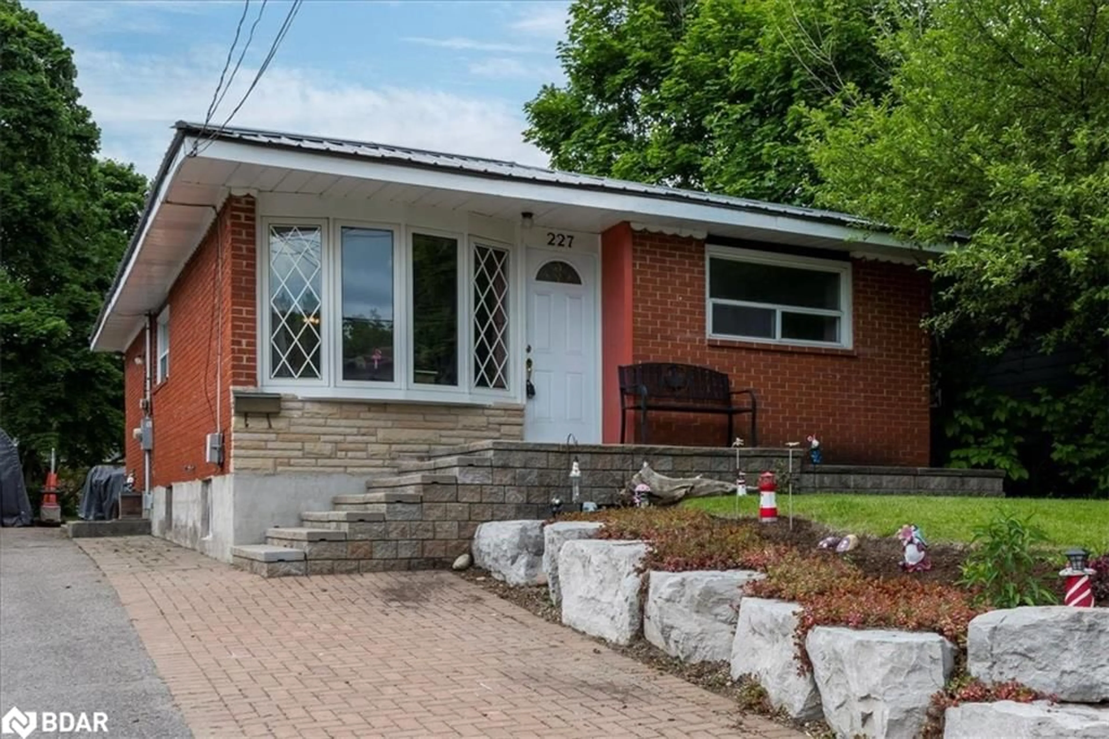 Home with brick exterior material, street for 227 Southview Rd, Barrie Ontario L4N 3X6