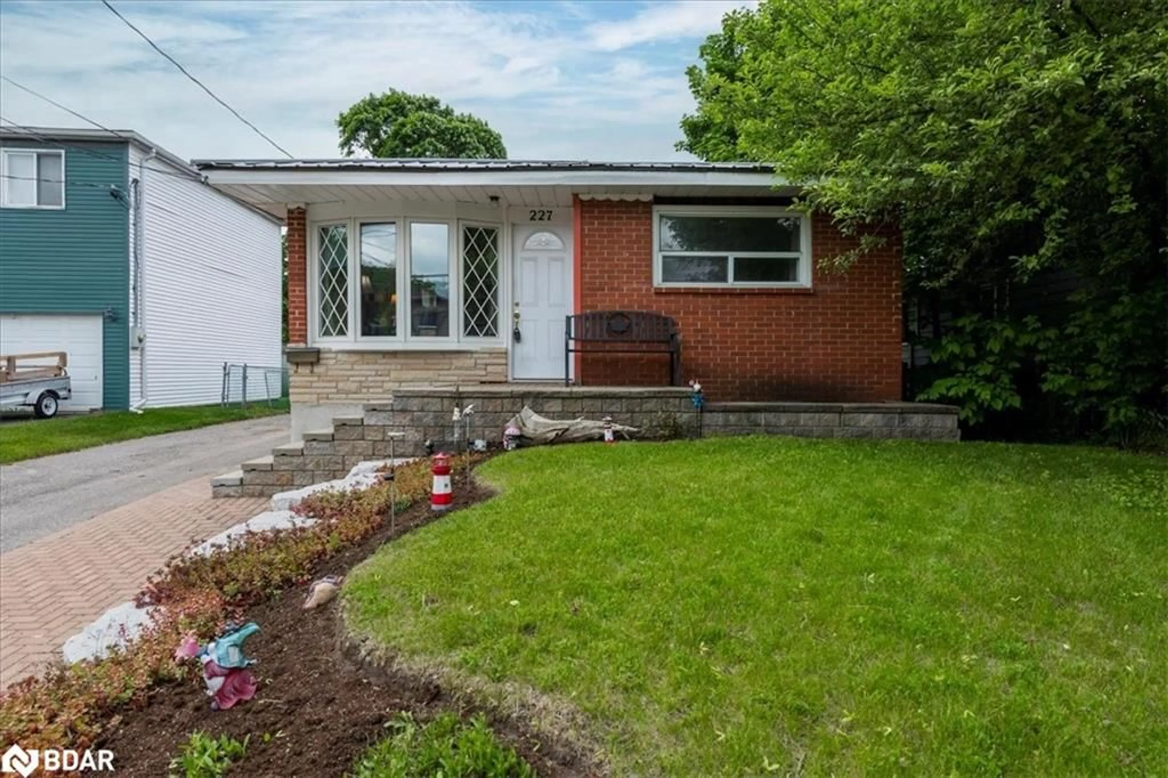 Home with brick exterior material, street for 227 Southview Rd, Barrie Ontario L4N 3X6