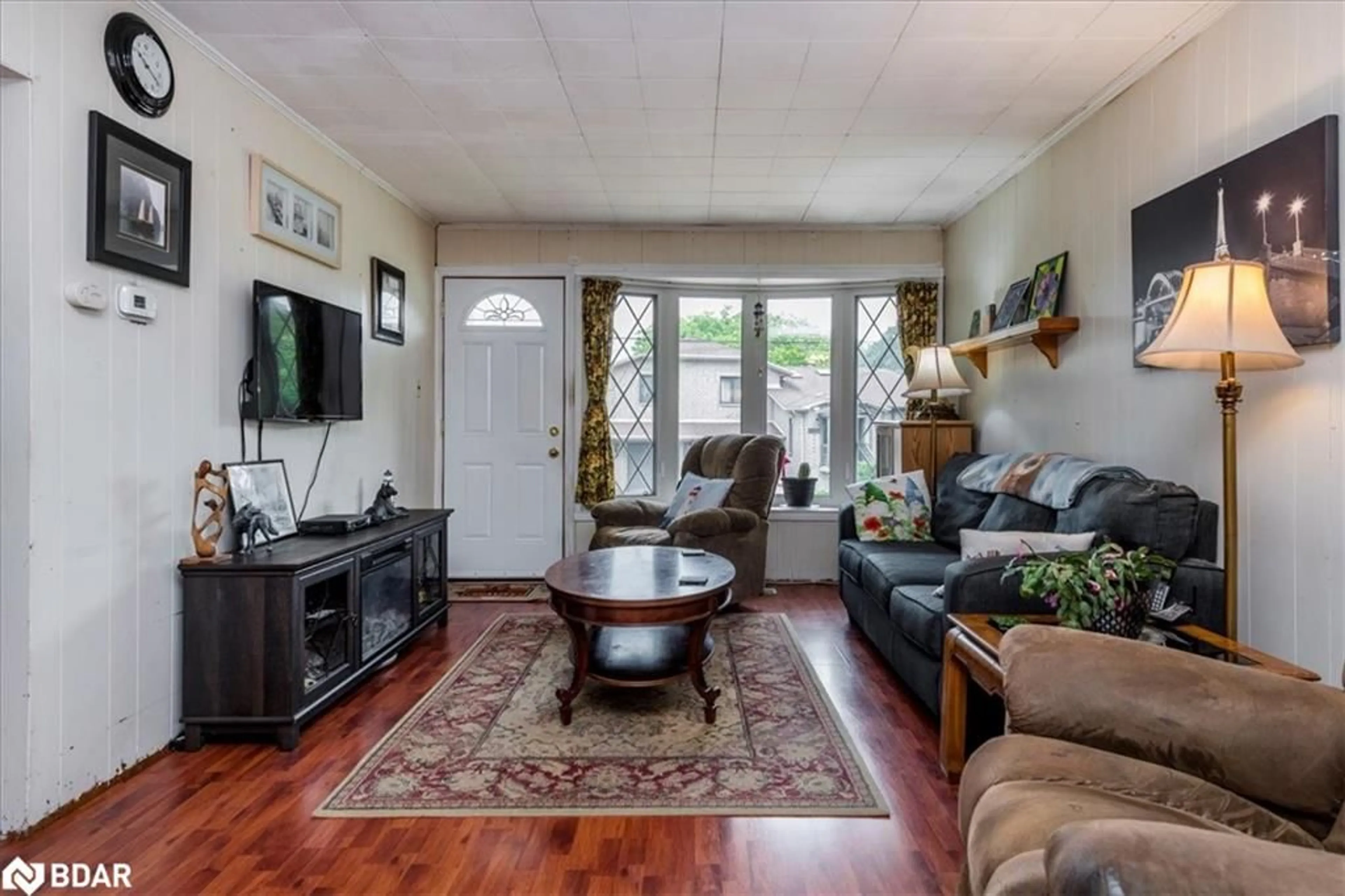 Living room with furniture, unknown for 227 Southview Rd, Barrie Ontario L4N 3X6