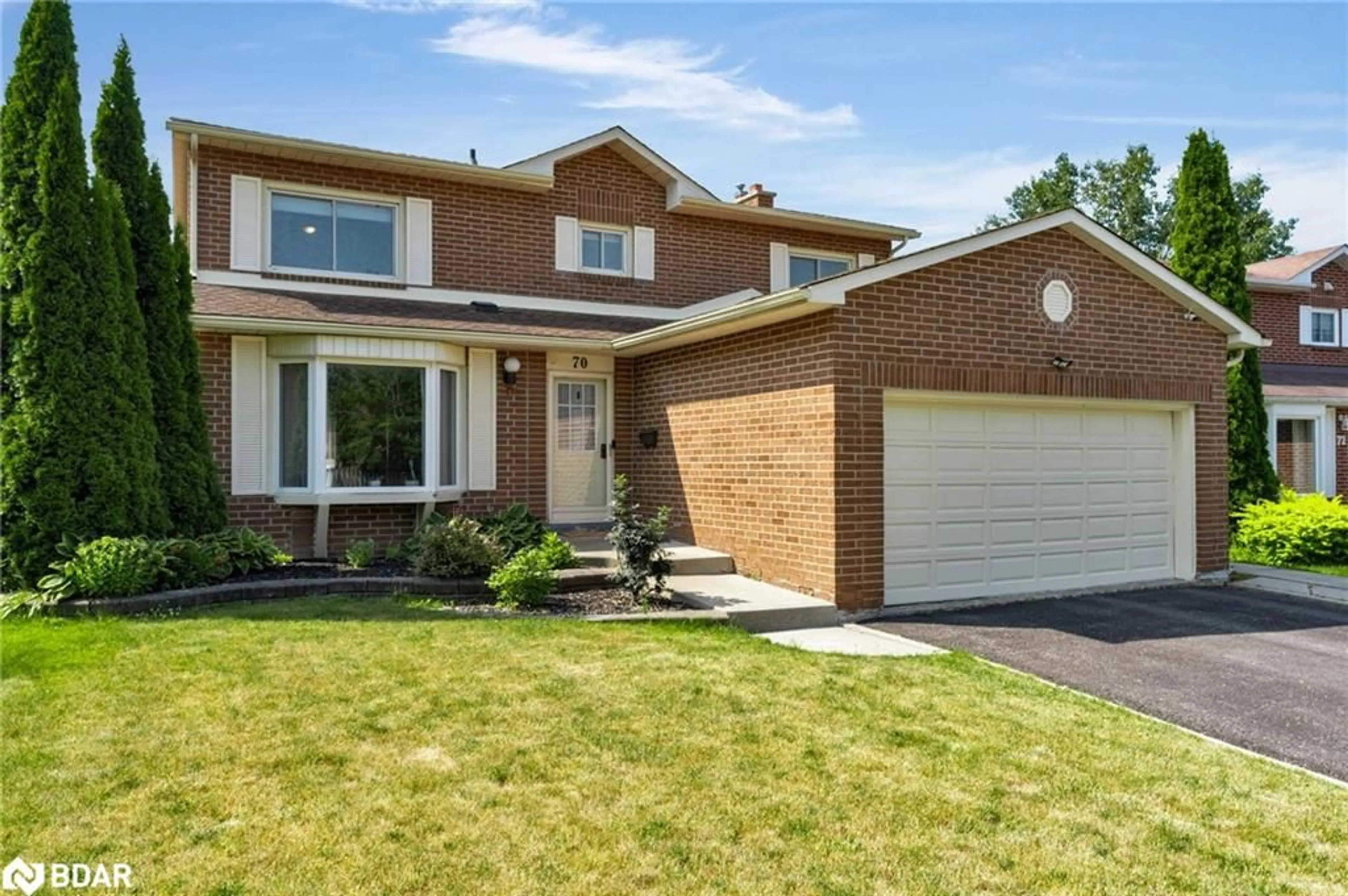 Home with brick exterior material, street for 70 Lillian Cres, Barrie Ontario L4N 5H7