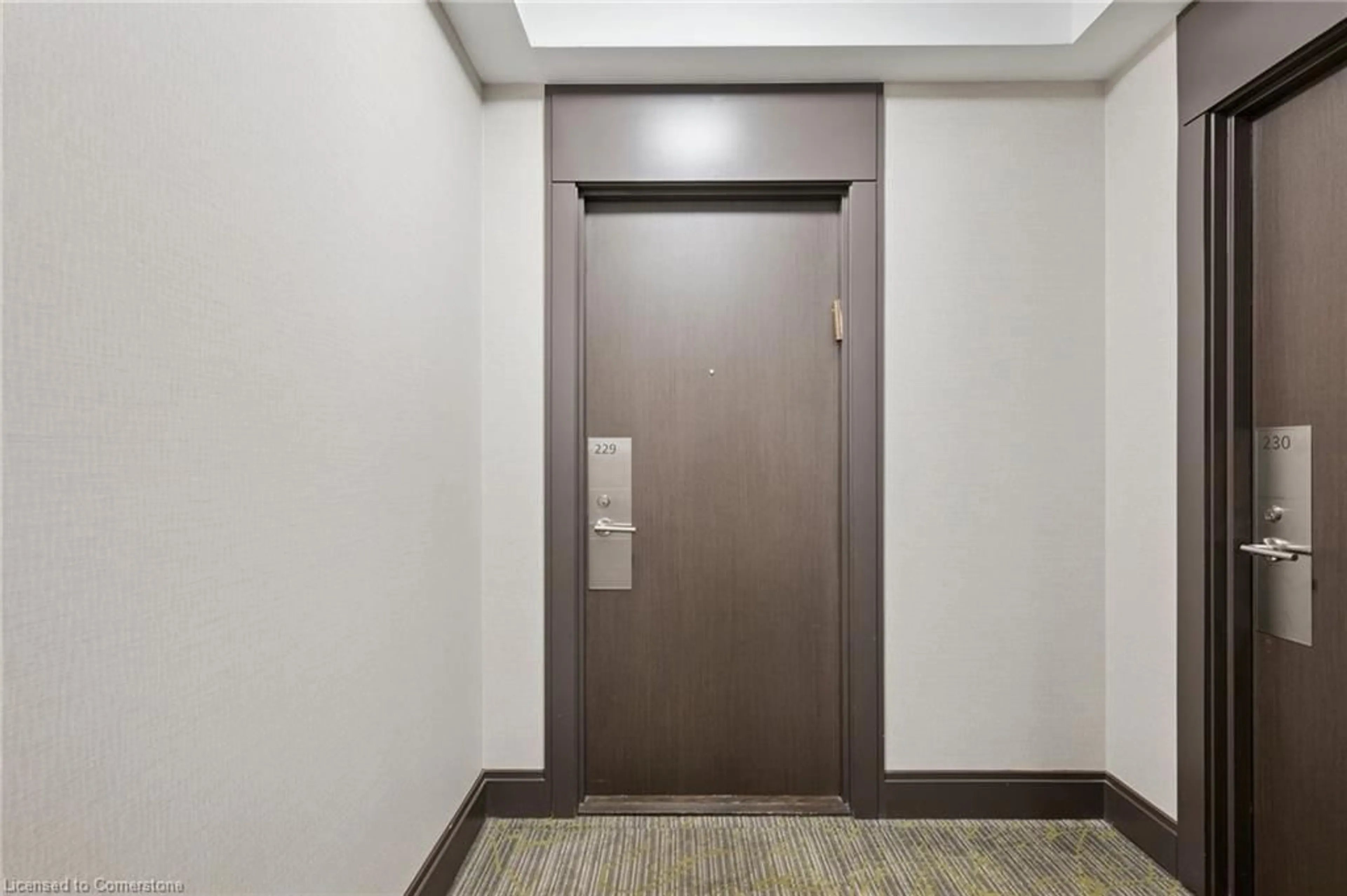Indoor foyer for 7900 Bathurst St #229, Thornhill Ontario L4J 0J9