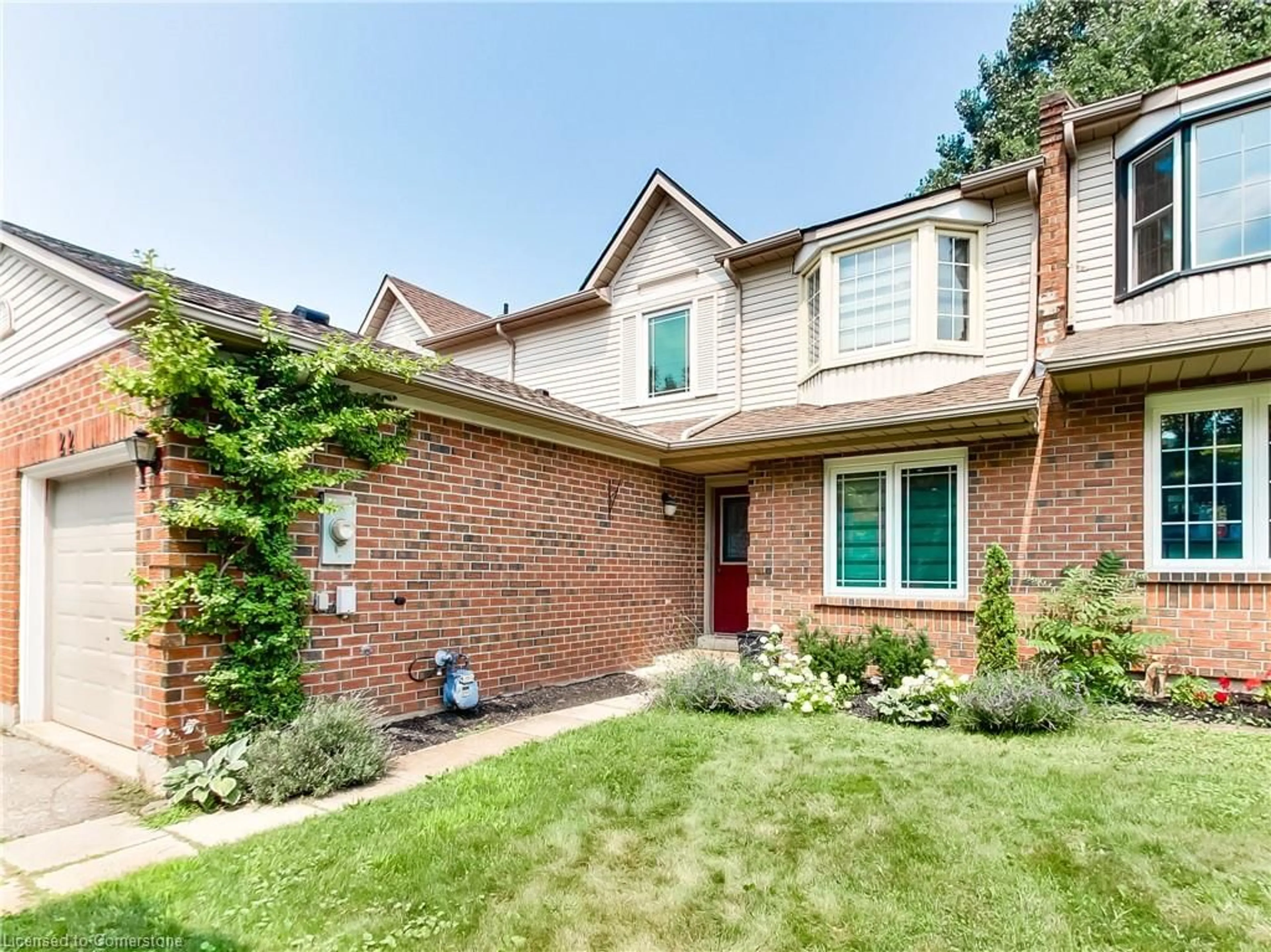 Home with brick exterior material, street for 22 Hedgelawn Dr, Grimsby Ontario L3M 5G9