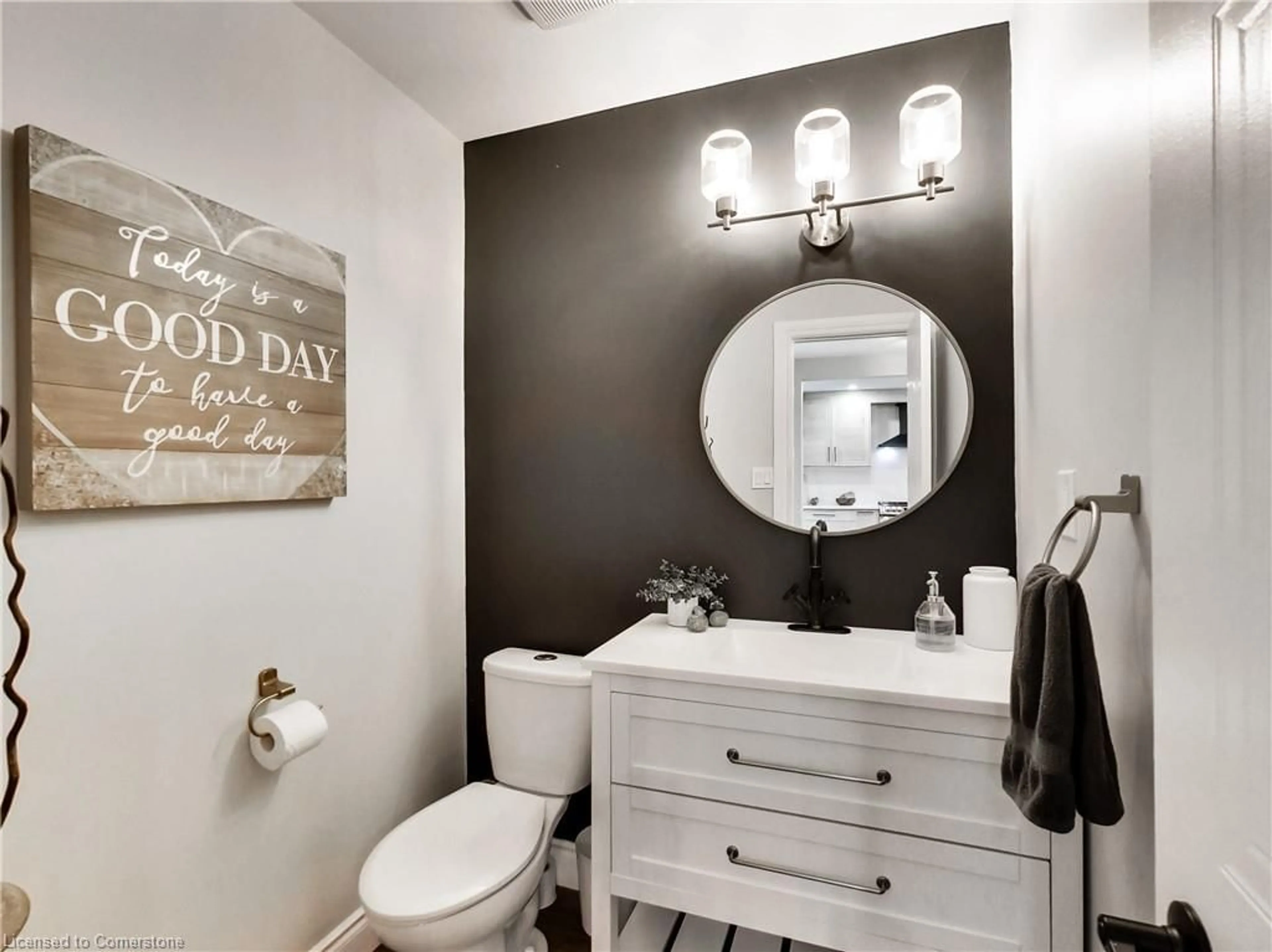 Contemporary bathroom, ceramic/tile floor for 22 Hedgelawn Dr, Grimsby Ontario L3M 5G9