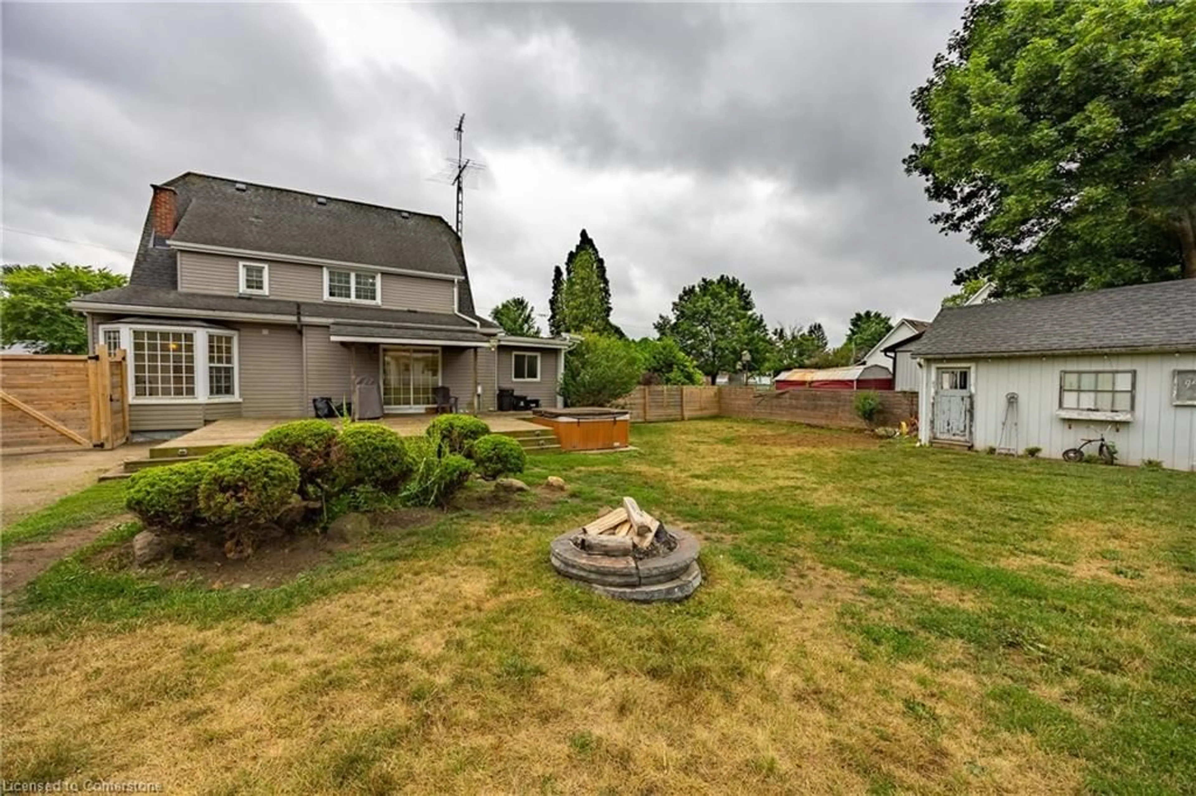 Patio, unknown for 435 Church St, Delhi Ontario N4B 1V2