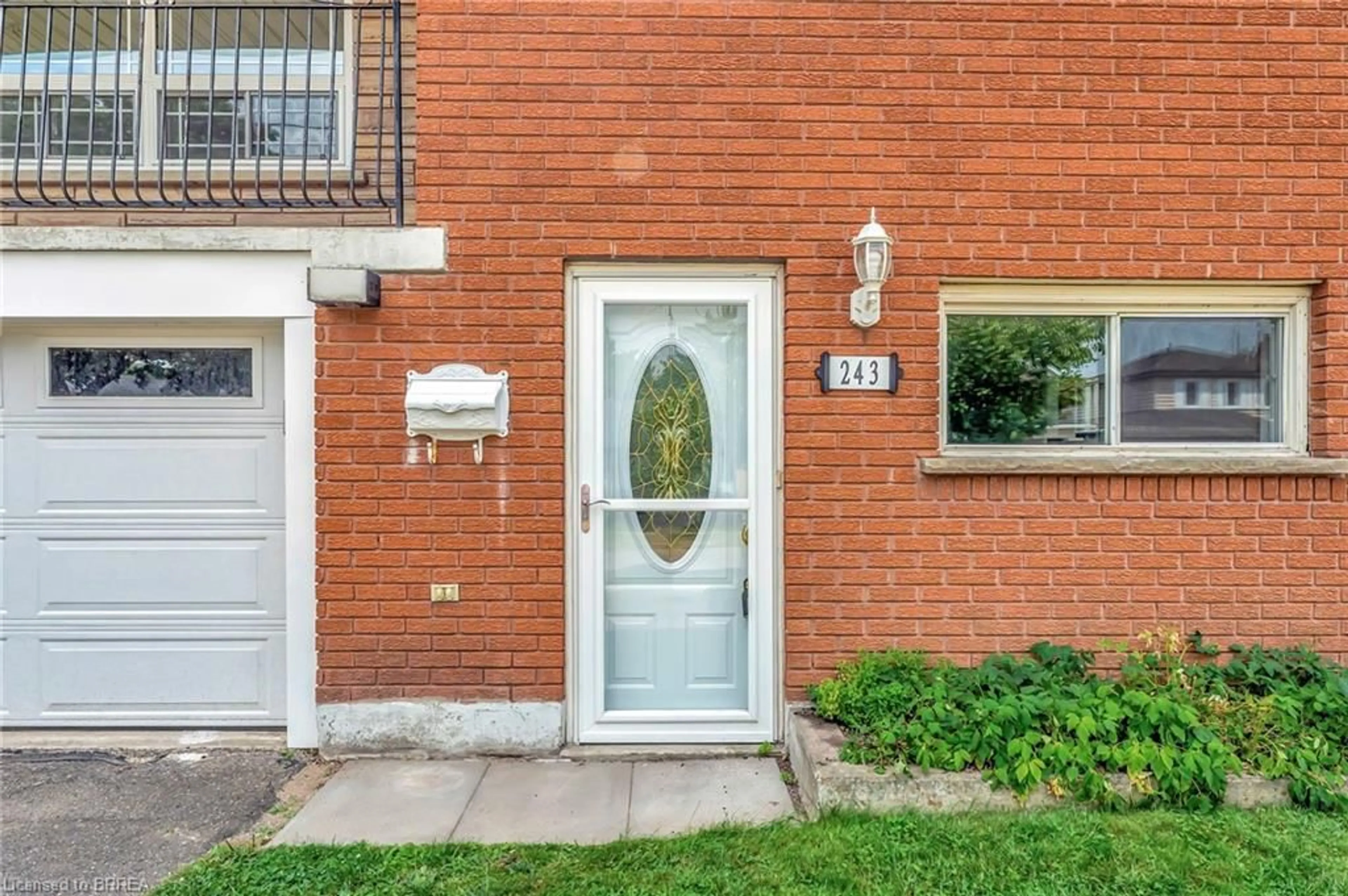 Unknown for 243 Wellington St, Brantford Ontario N3S 3Z6