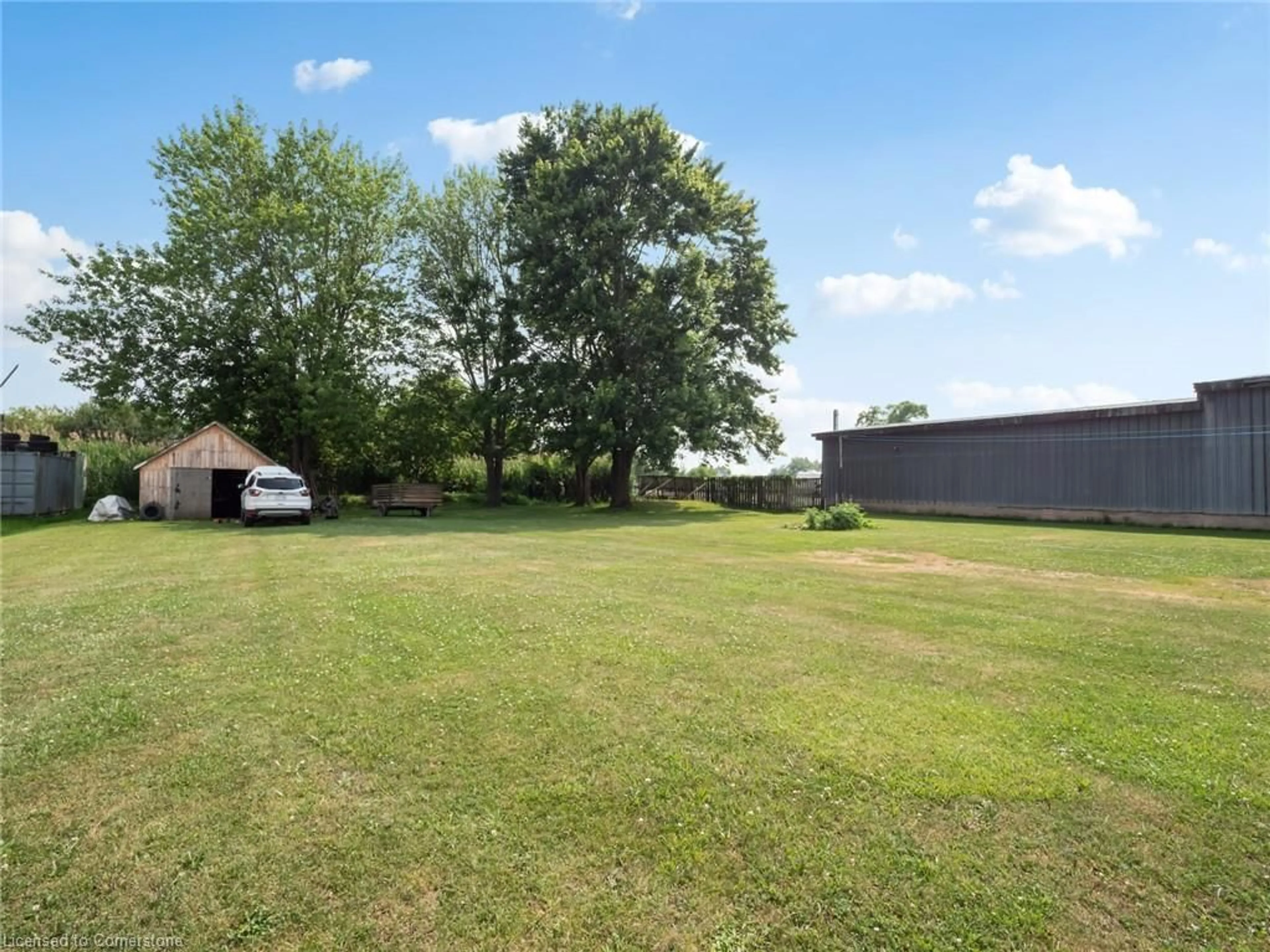 A pic from outside/outdoor area/front of a property/back of a property/a pic from drone, unknown for 567 Killaly St St, Port Colborne Ontario L3K 2J8