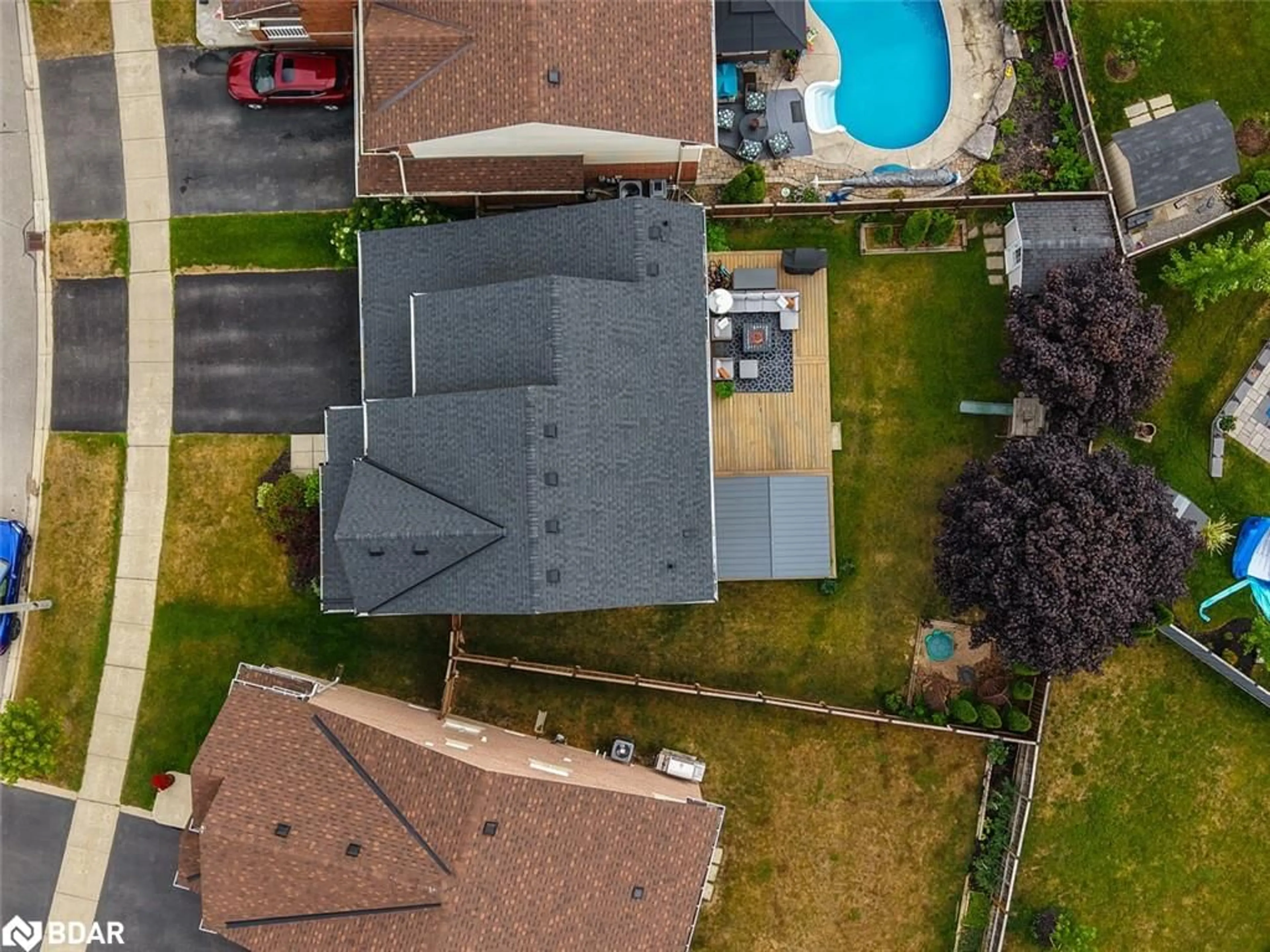 A pic from outside/outdoor area/front of a property/back of a property/a pic from drone, street for 13 Counsellor Terr, Barrie Ontario L4M 7H1