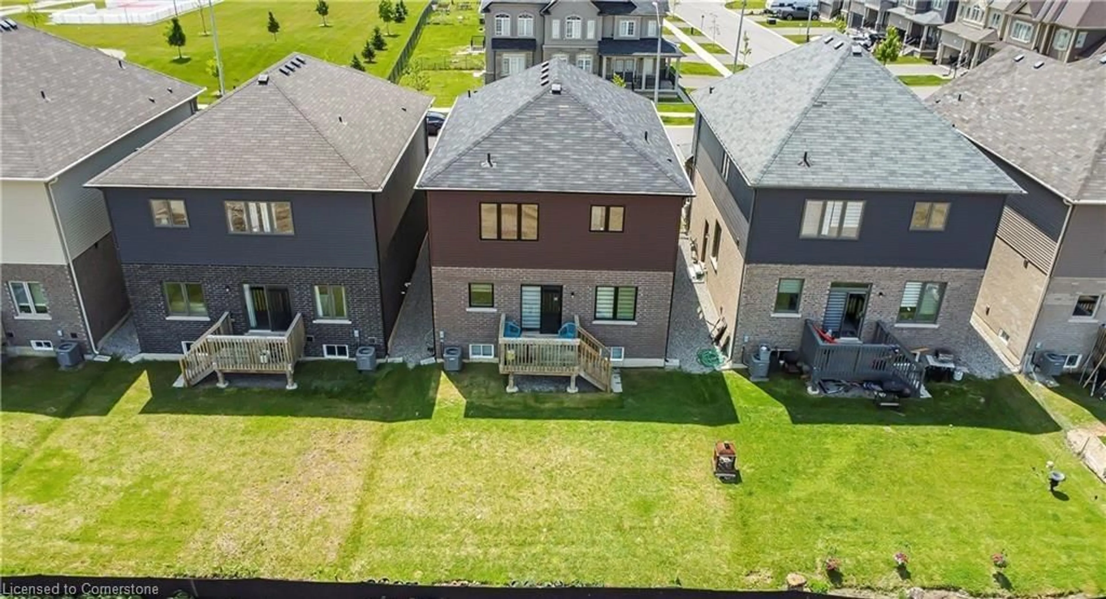 A pic from outside/outdoor area/front of a property/back of a property/a pic from drone, unknown for 16 Scenic Ridge Gate, Paris Ontario N3L 0K4