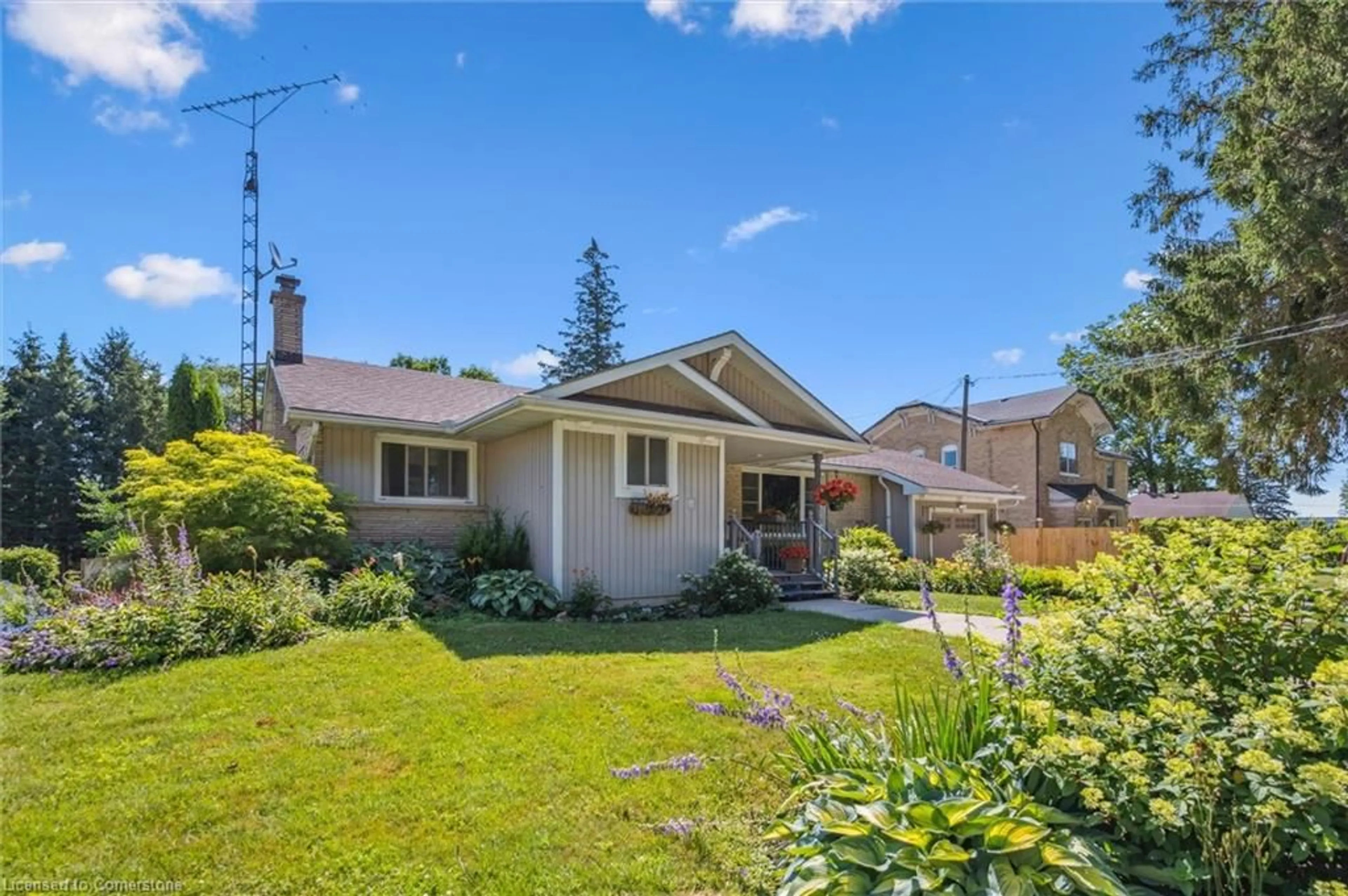 Unknown for 366 Peel St, Mount Forest Ontario N0G 2L3