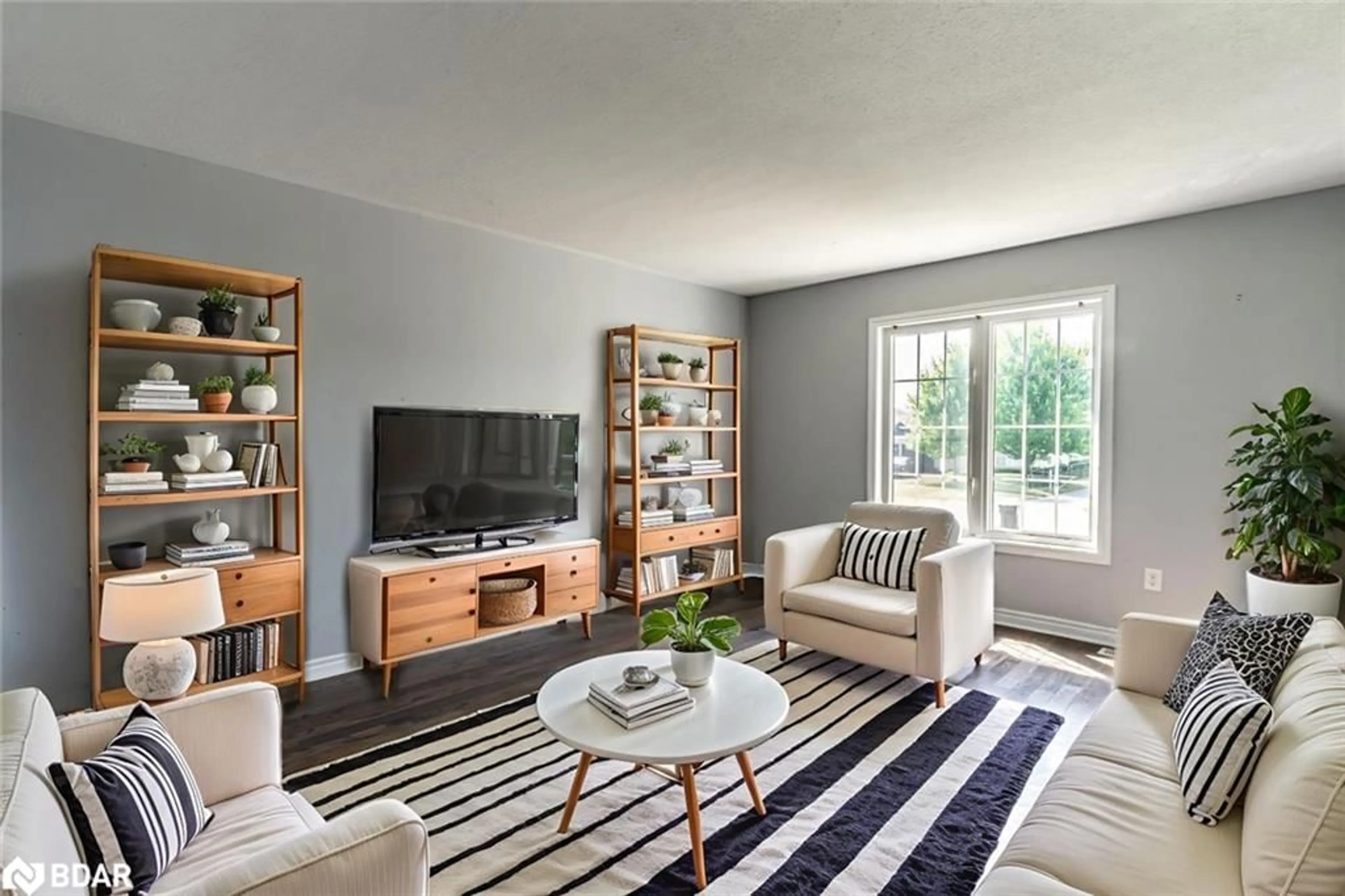 Living room with furniture, unknown for 283 Regina St, Stayner Ontario L0M 1S0