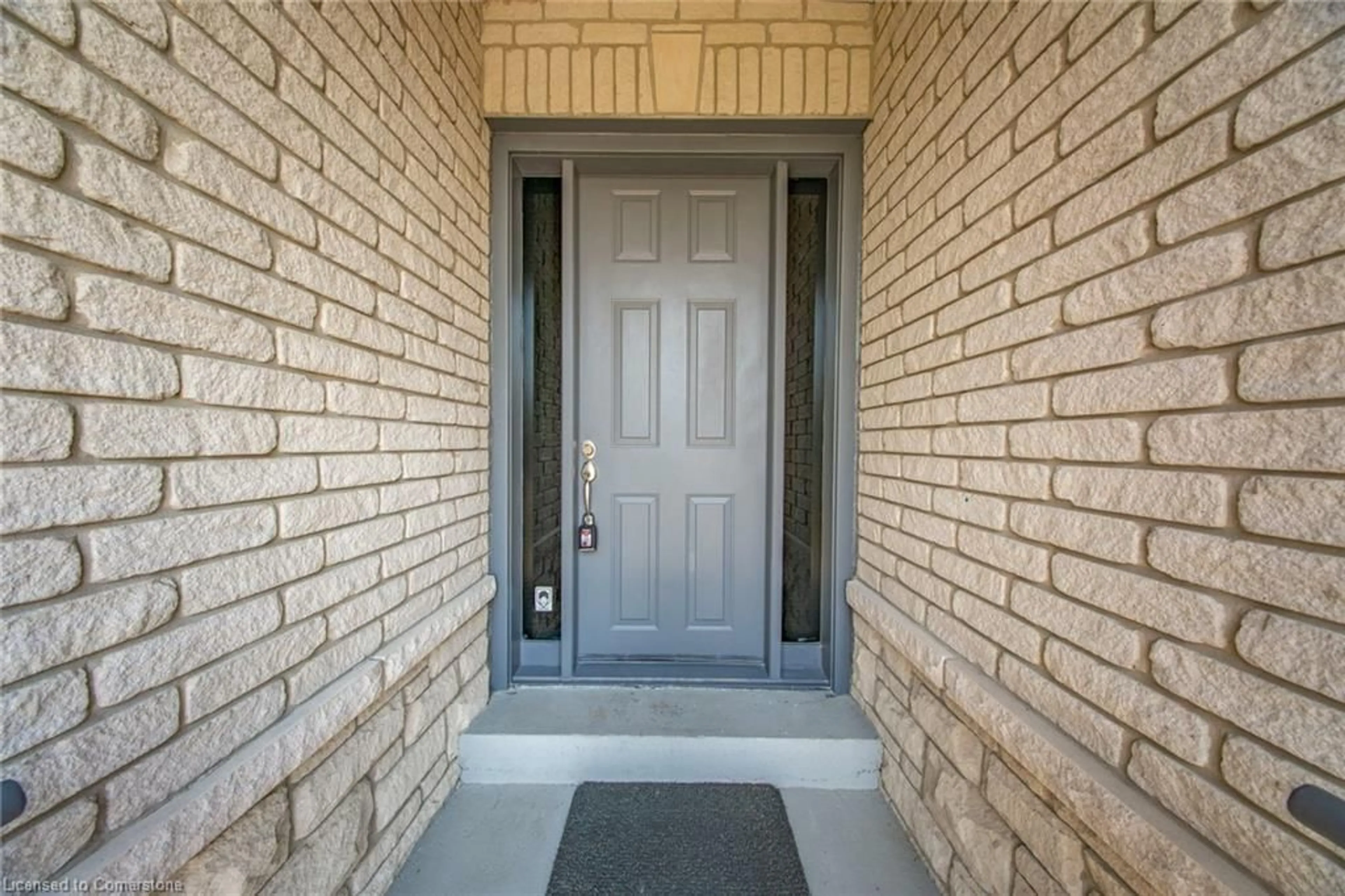 Indoor entryway for 3205 Rolling Stone Crt, Mississauga Ontario L5B 4G5