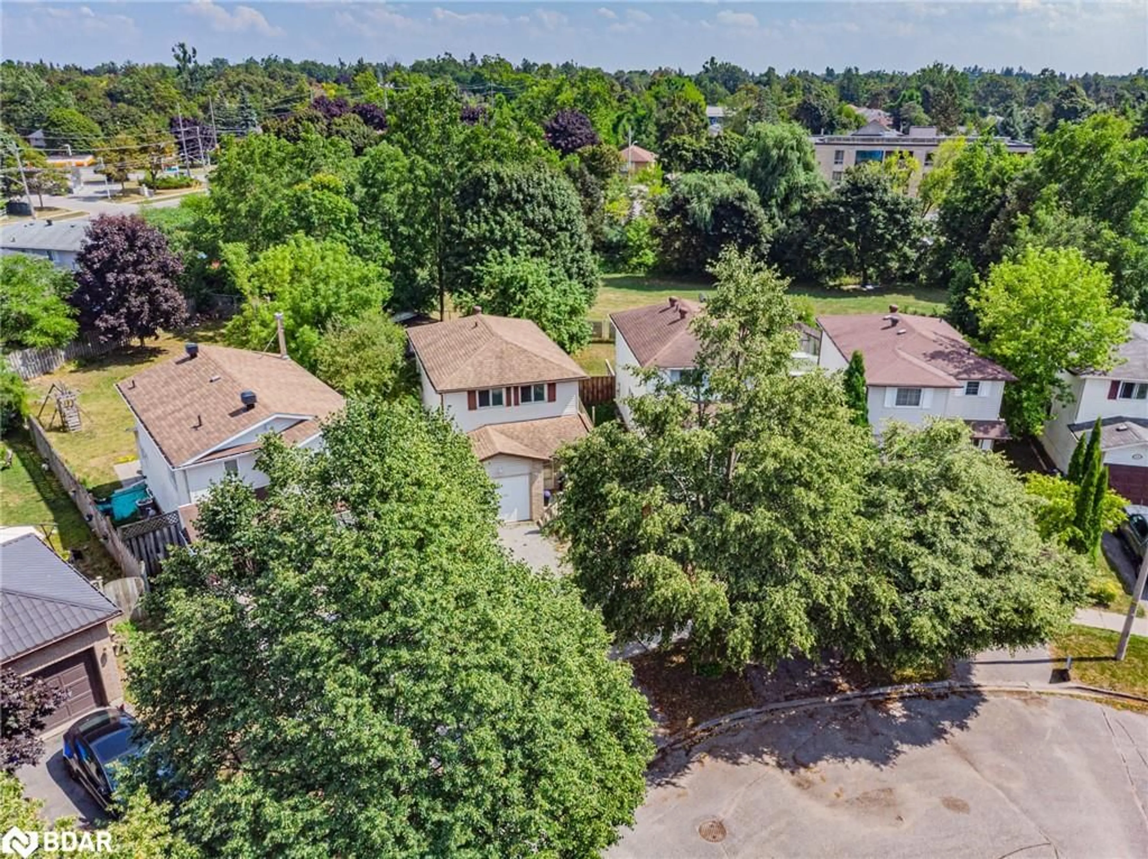 A pic from outside/outdoor area/front of a property/back of a property/a pic from drone, street for 49 Laurie Cres, Barrie Ontario L4M 6C7